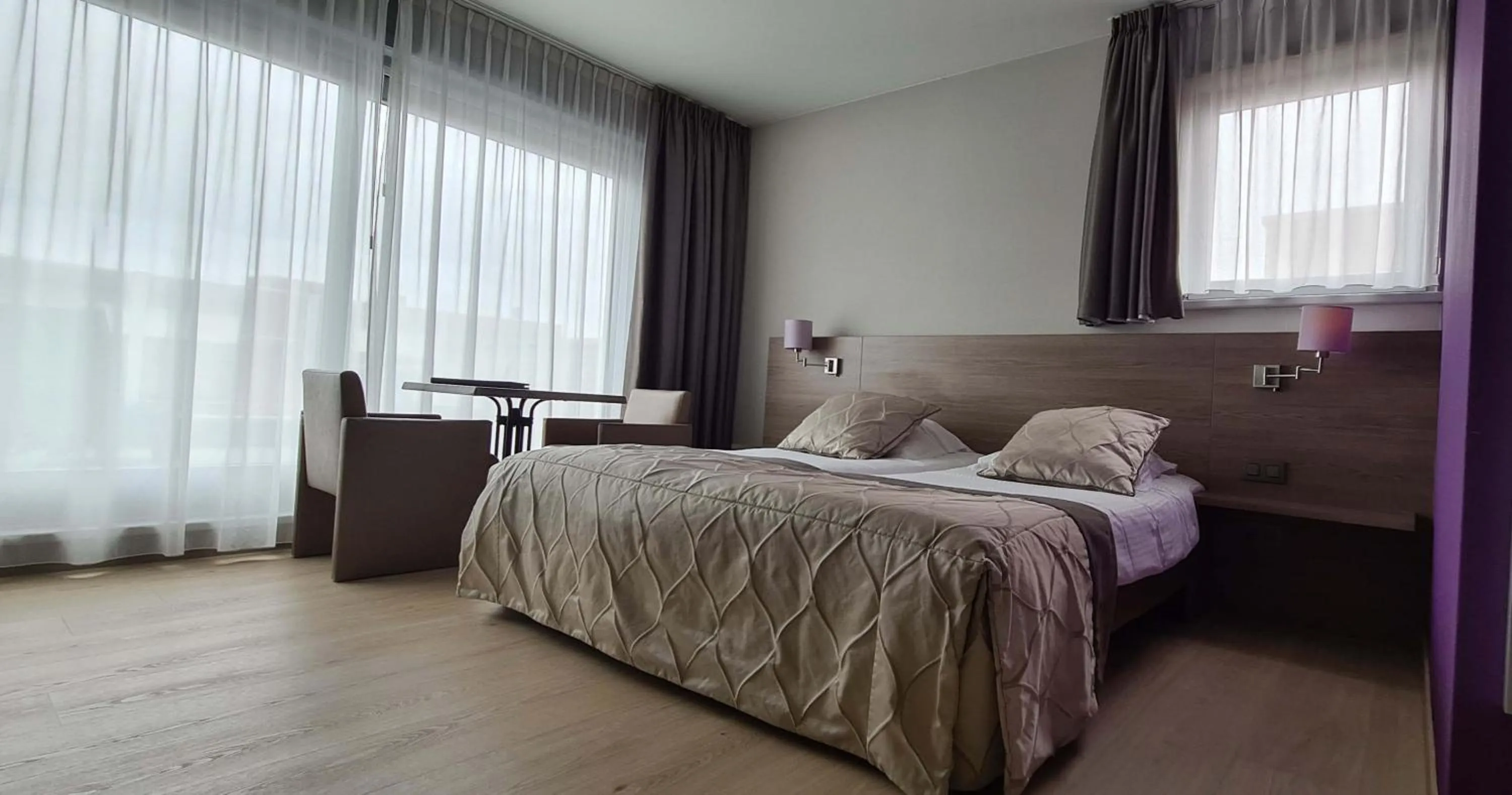 Photo of the whole room, Bed in Casino Hotel