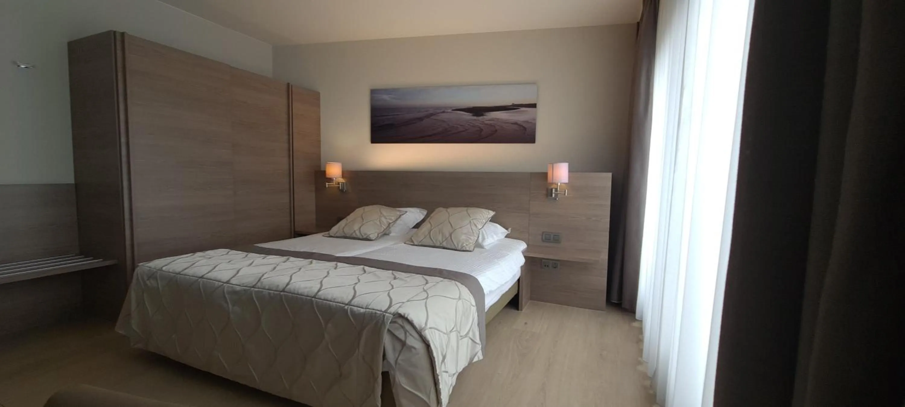 Photo of the whole room, Bed in Casino Hotel