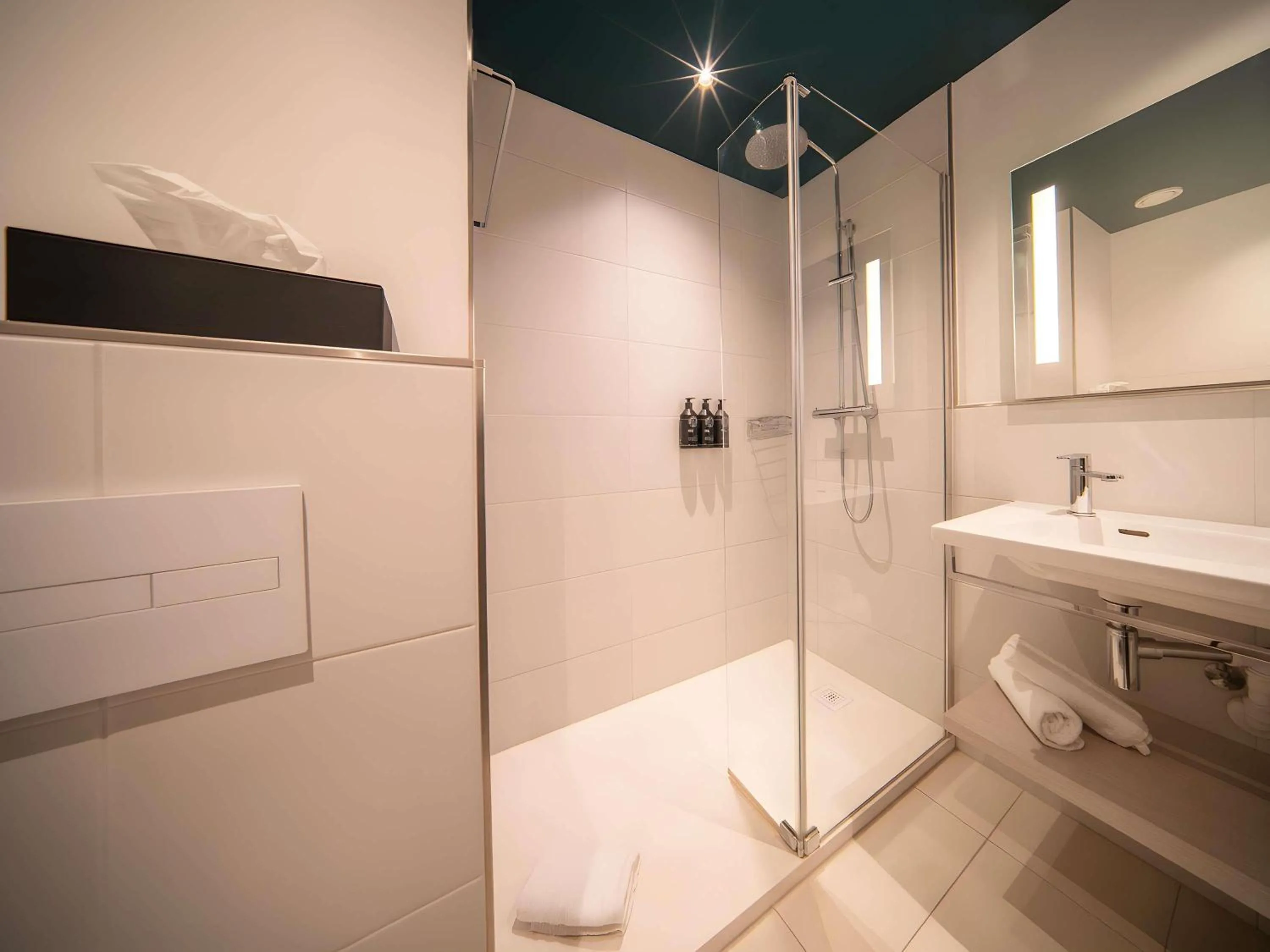 Bedroom in Maek Hotel Antwerp Central - Handwritten Collection by Accor