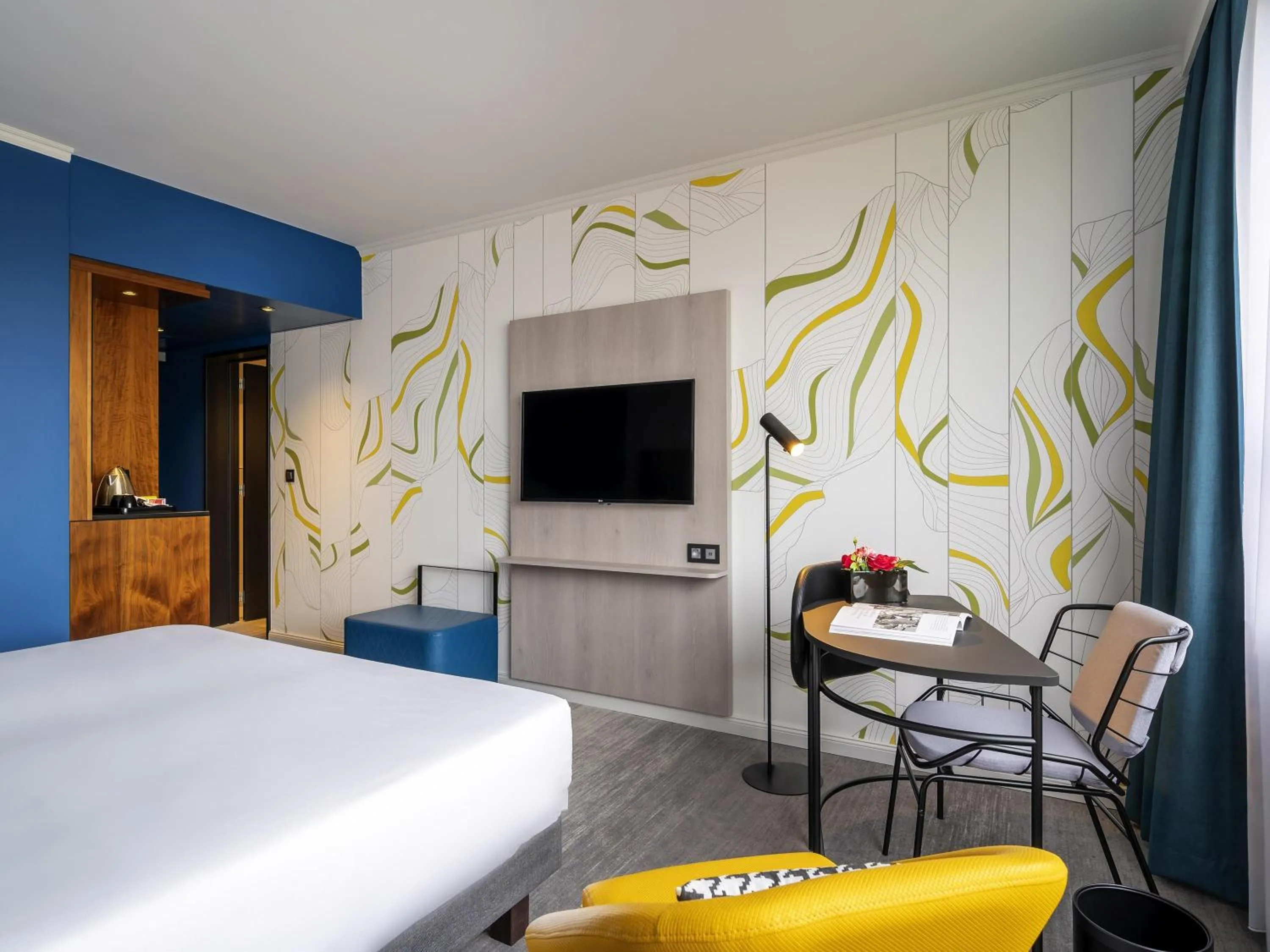 Bedroom, Bed in Maek Hotel Antwerp Central - Handwritten Collection by Accor