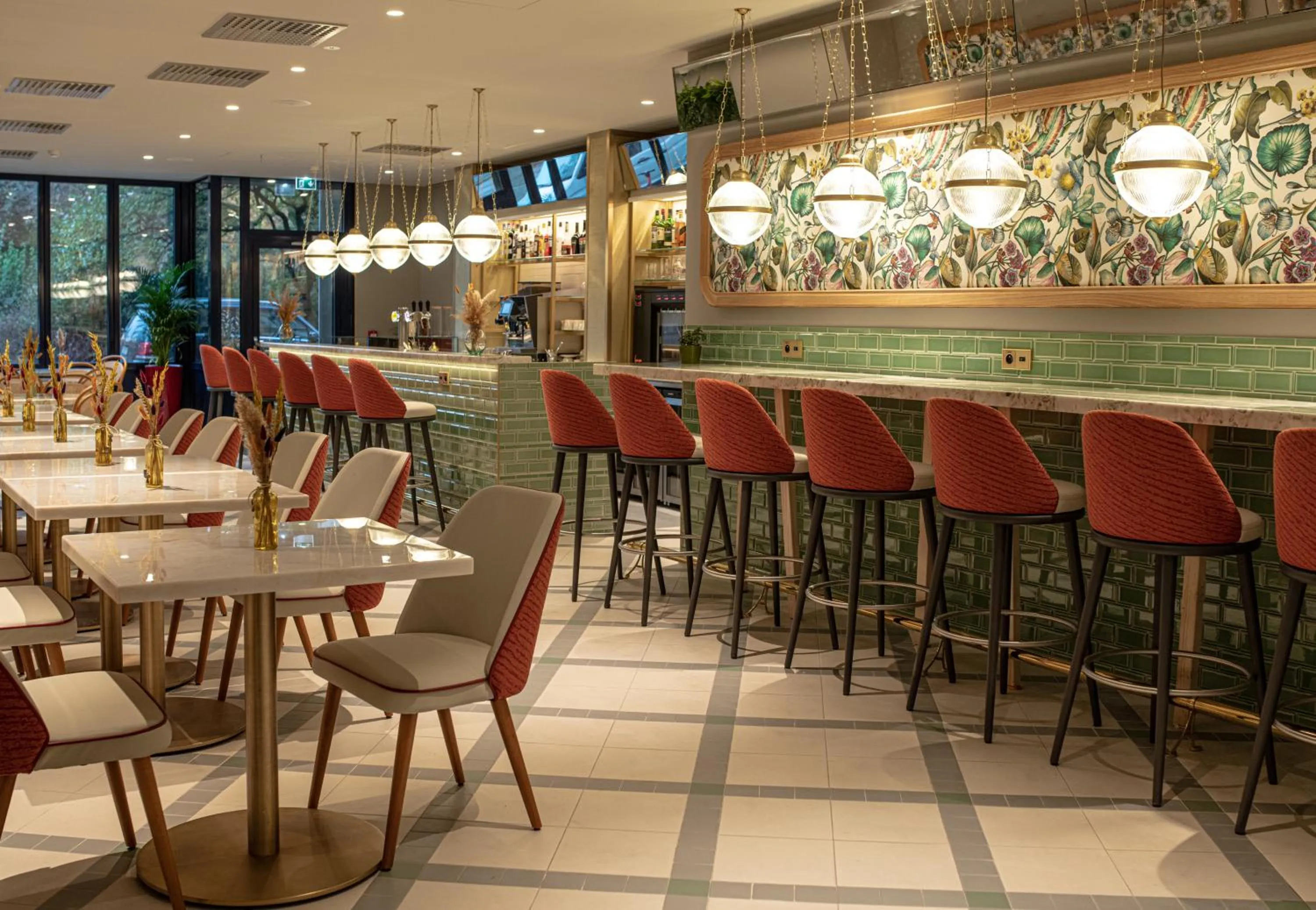 Restaurant/places to eat in Maek Hotel Antwerp Central - Handwritten Collection by Accor