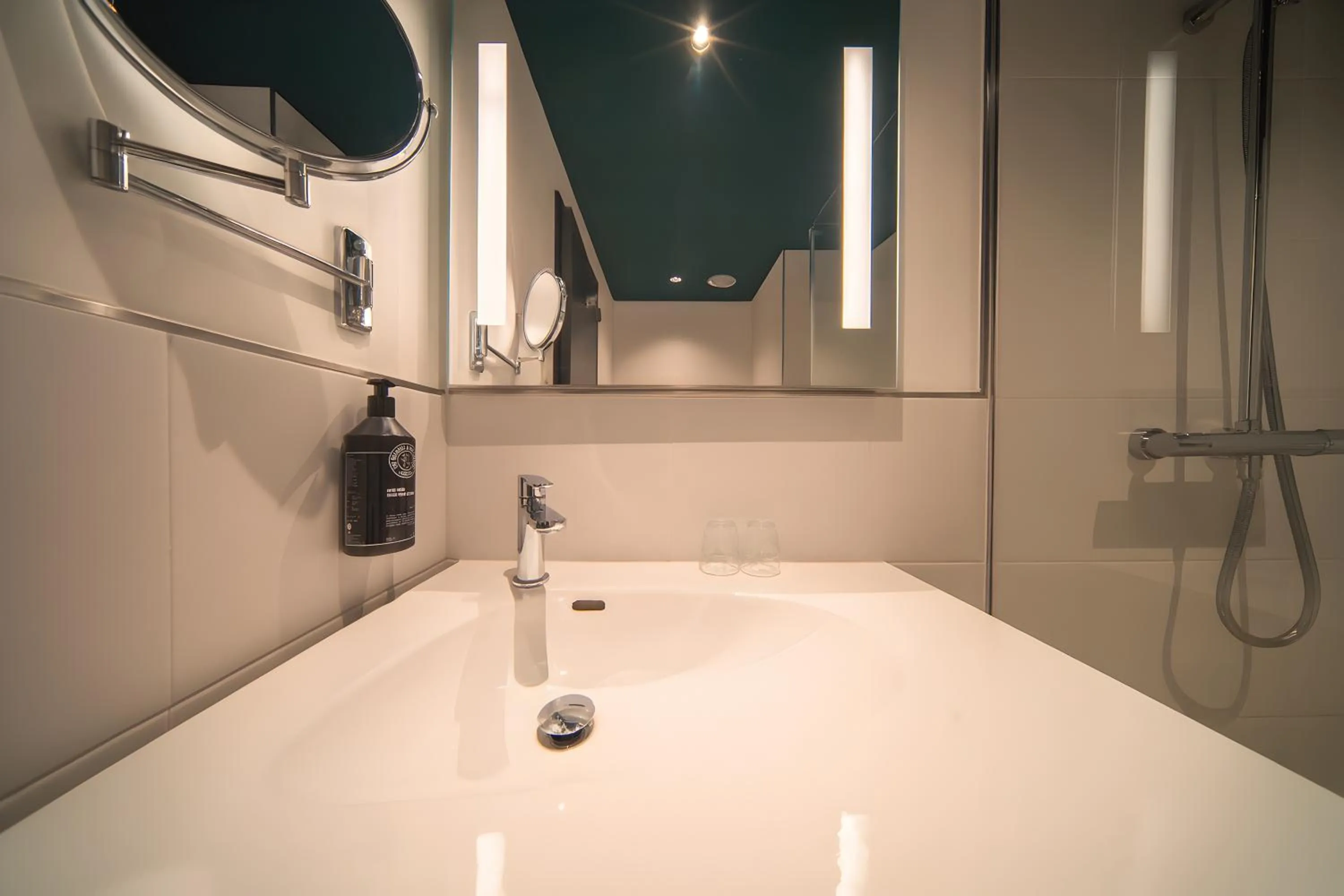 Bathroom in Maek Hotel Antwerp Central - Handwritten Collection by Accor