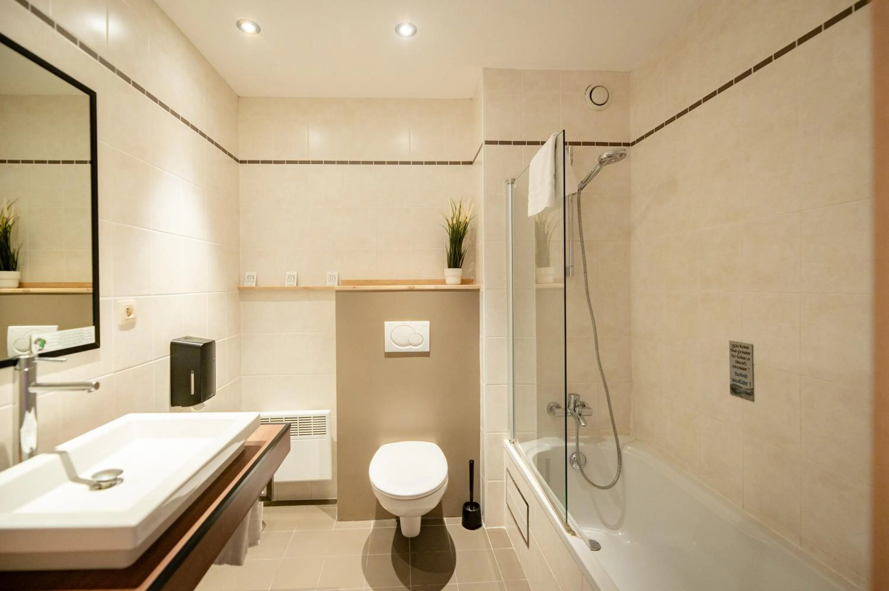 Bathroom in Hotel-Restaurant Horizon Ath-Lessines