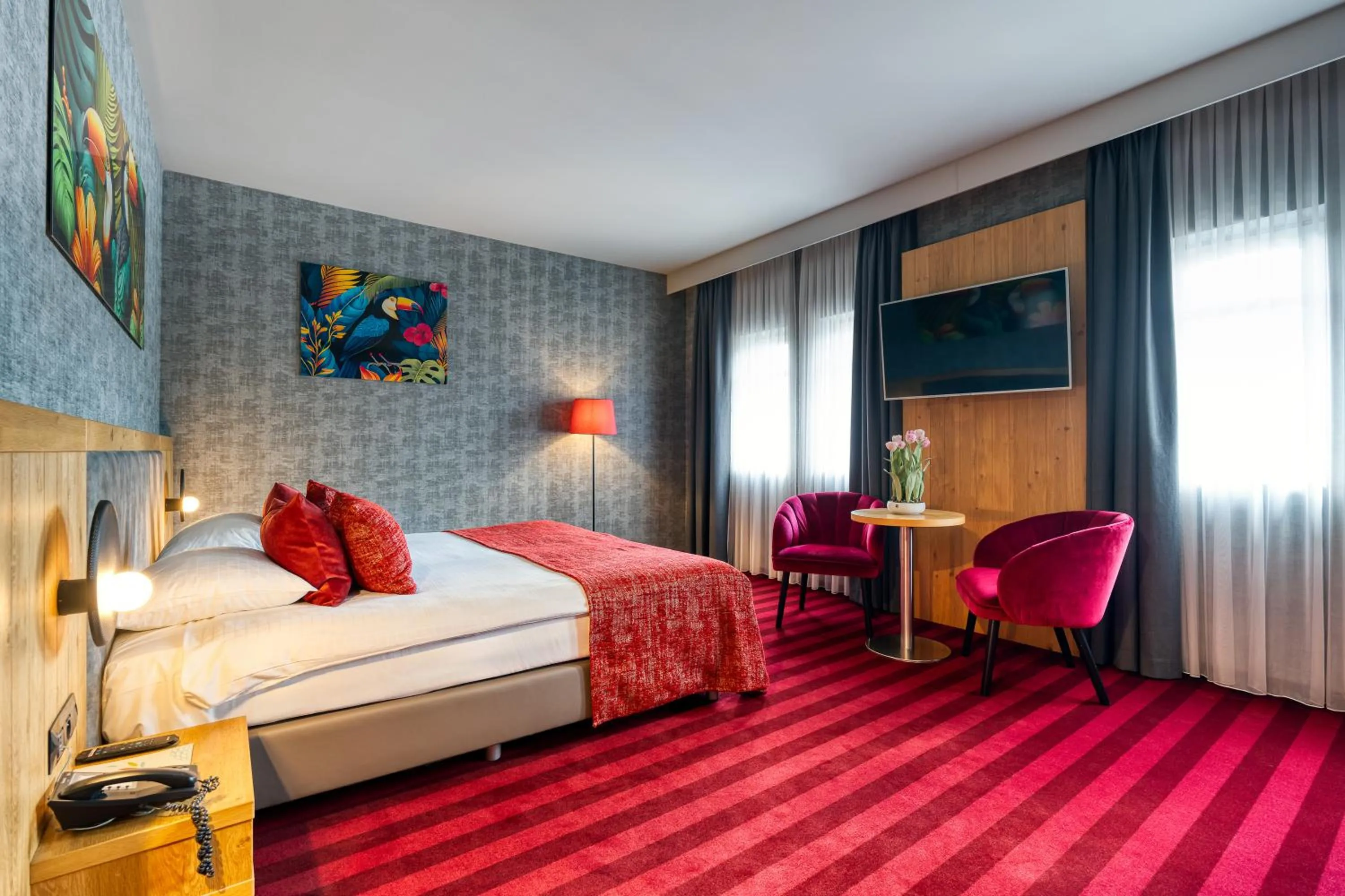 Photo of the whole room, Bed in Hotel Verviers Van der Valk