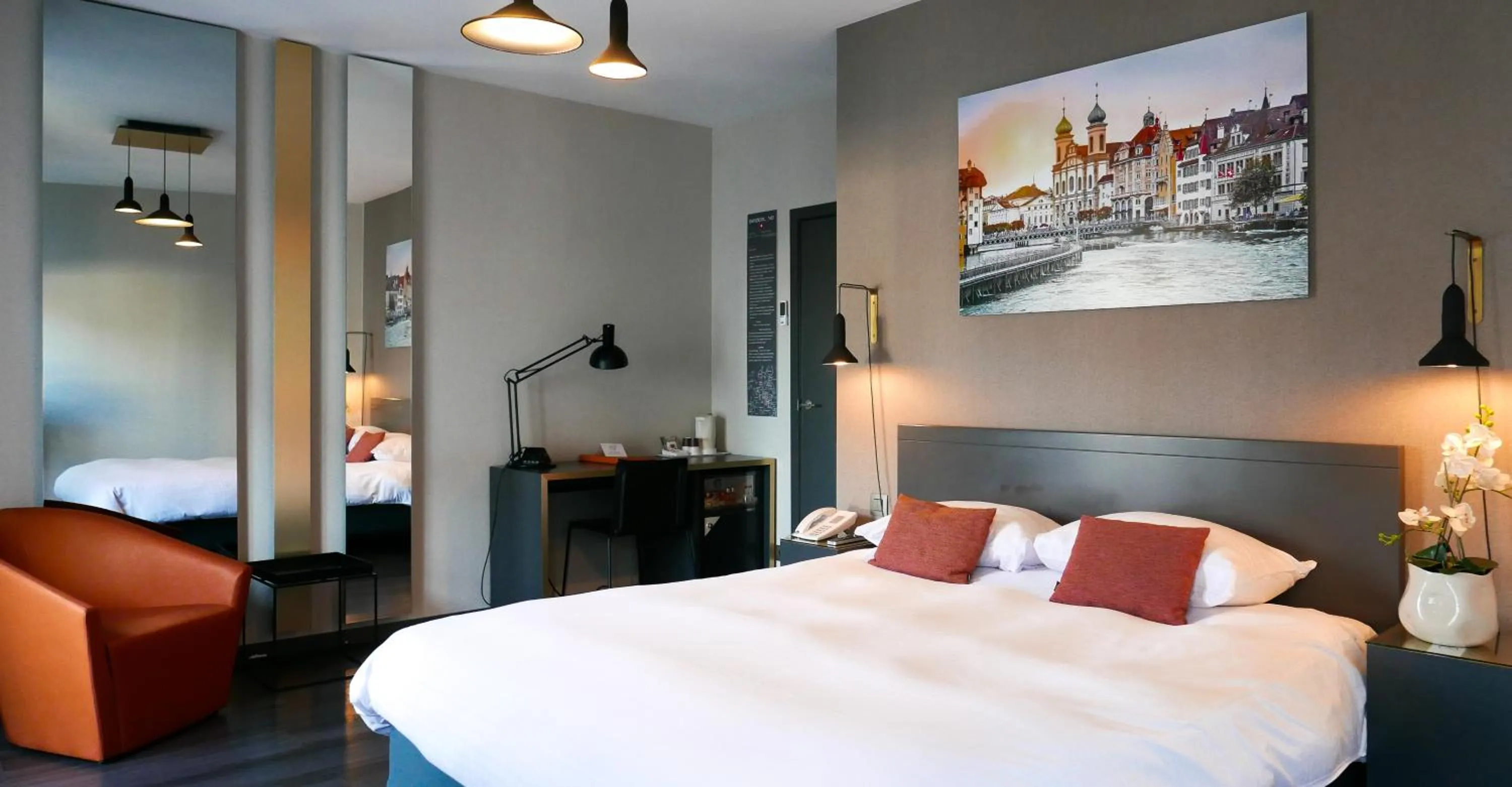 Photo of the whole room, Bed in Atlas Hotel Brussels