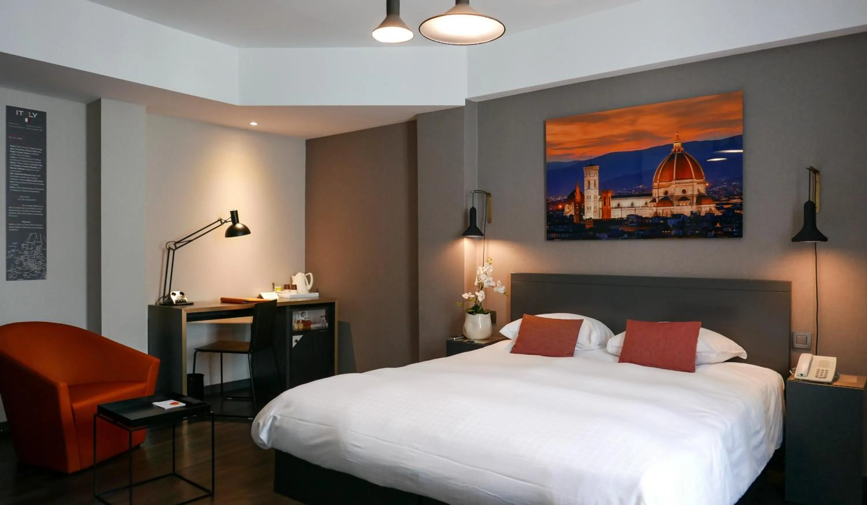 Photo of the whole room, Bed in Atlas Hotel Brussels