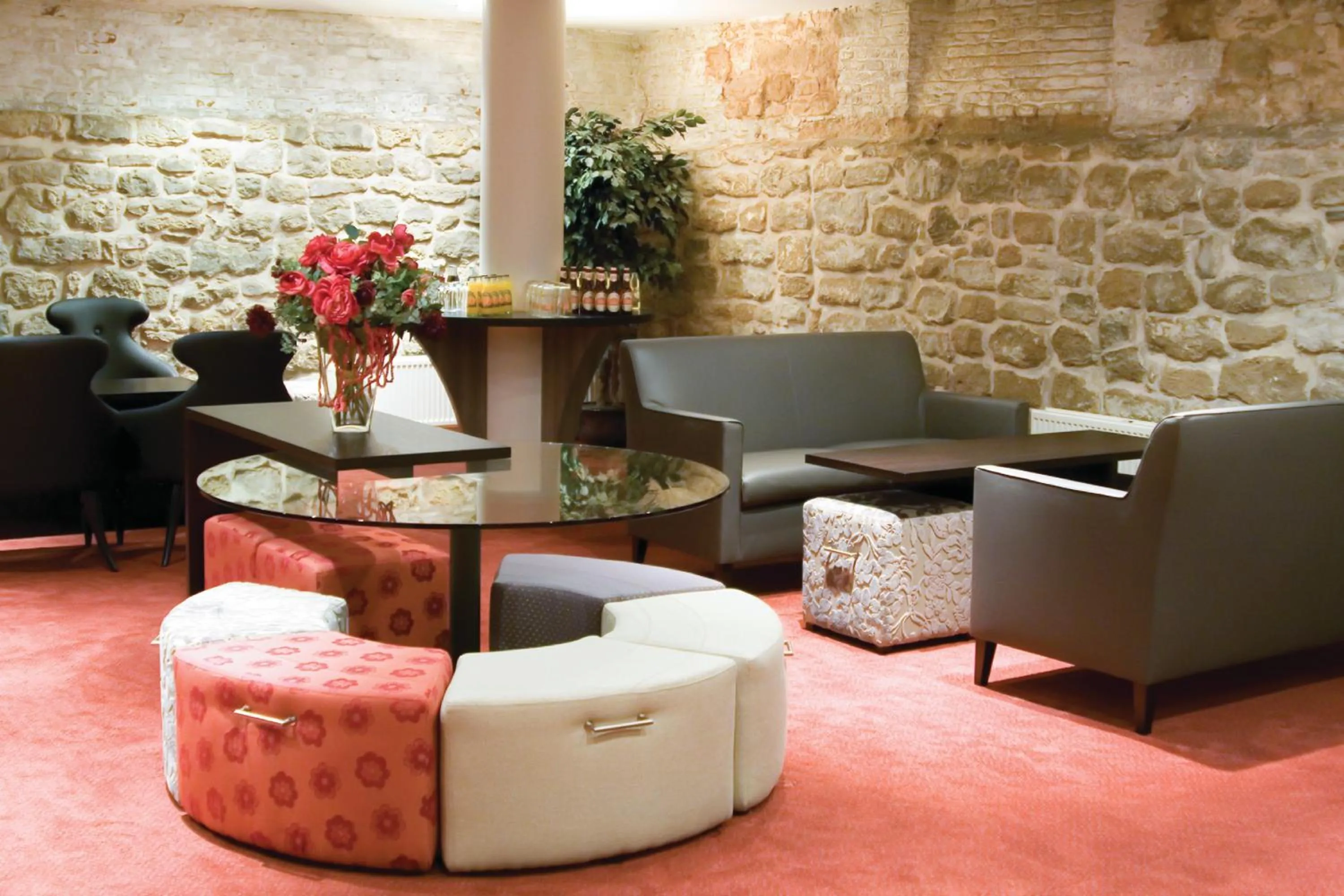 Lounge or bar in Atlas Hotel Brussels