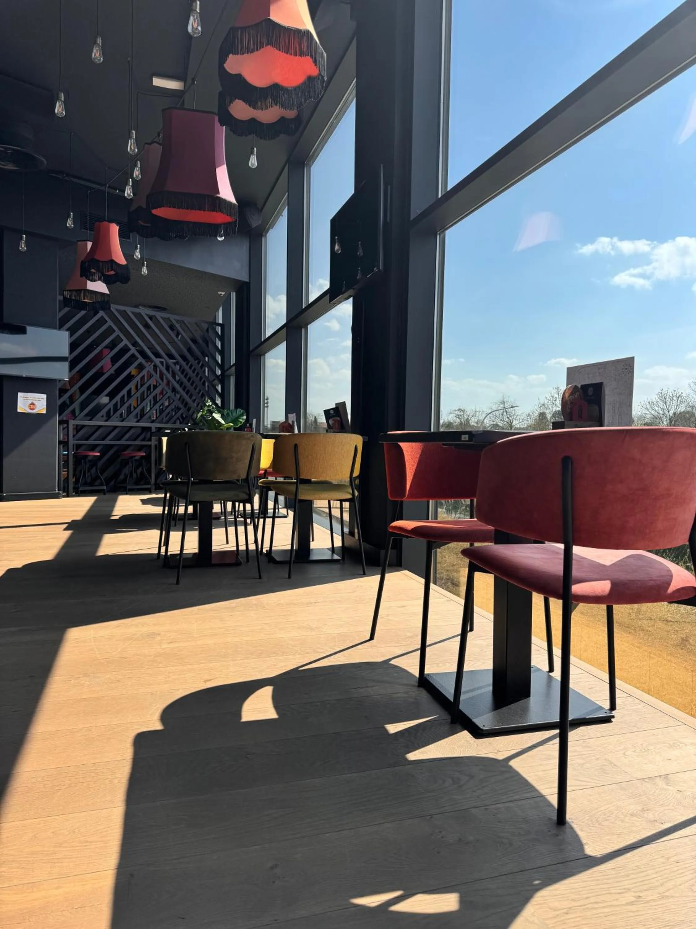 Restaurant/places to eat in Hotel Stayen