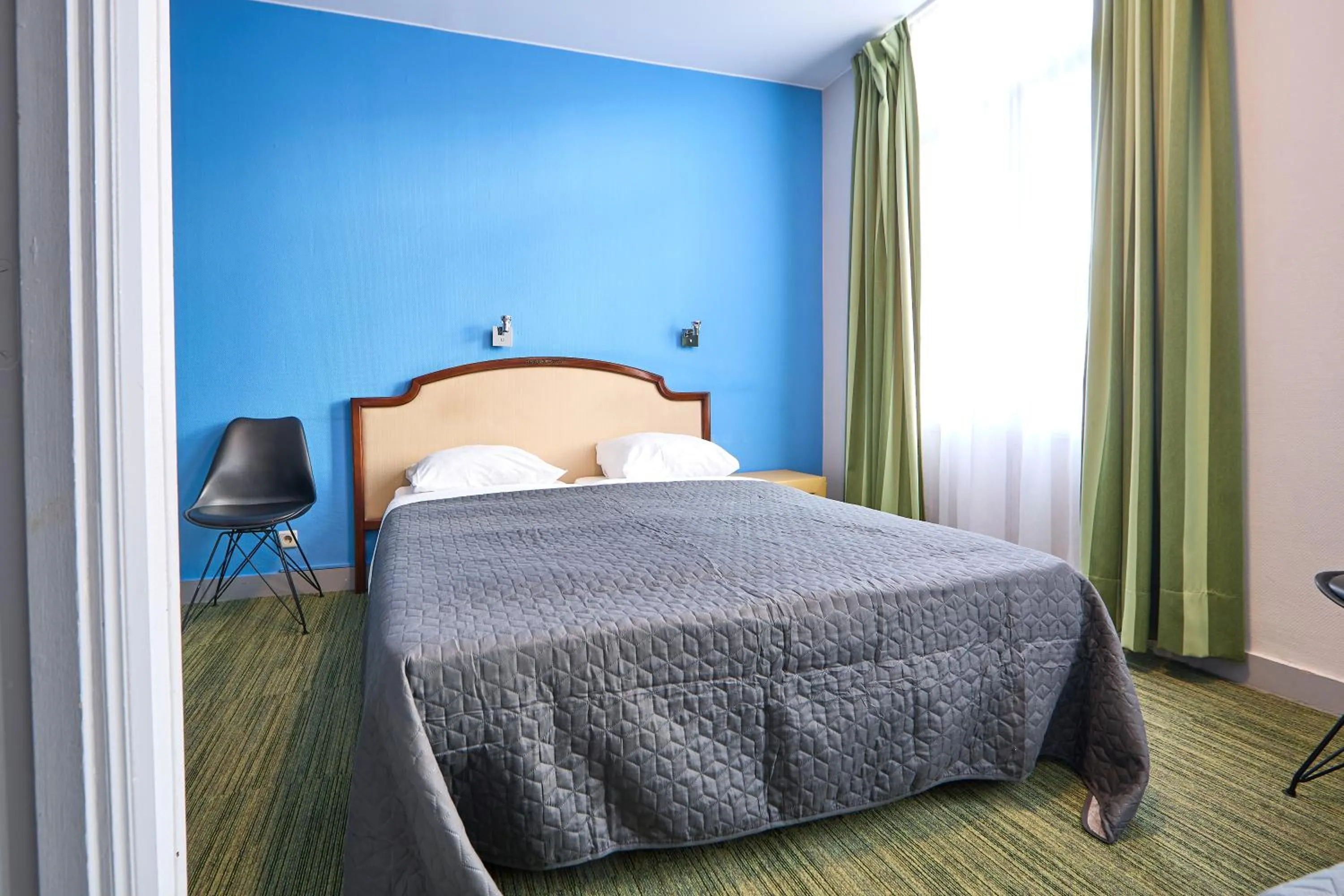 Bed in Hotel Derby MERODE