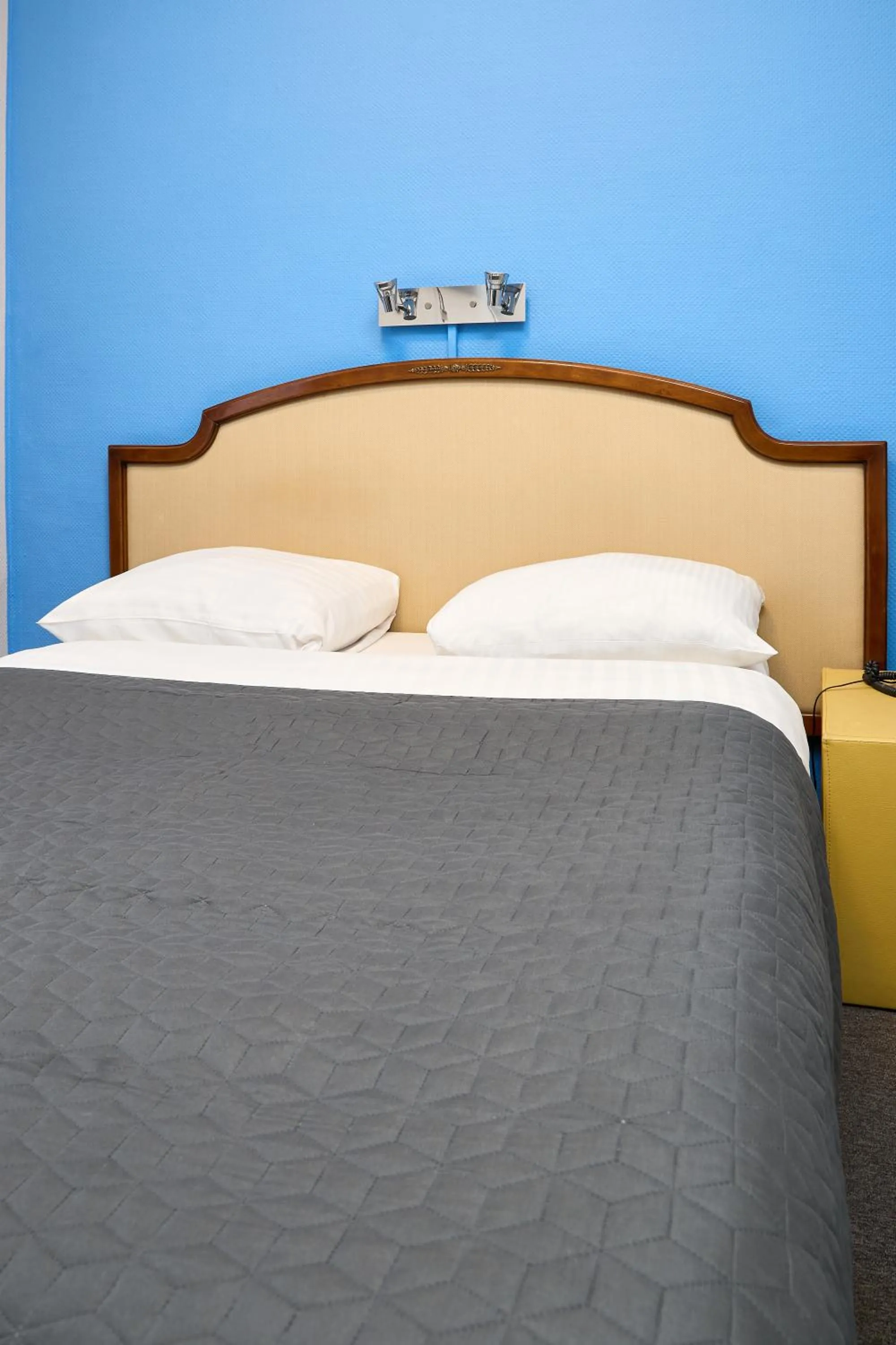 Bed in Hotel Derby MERODE