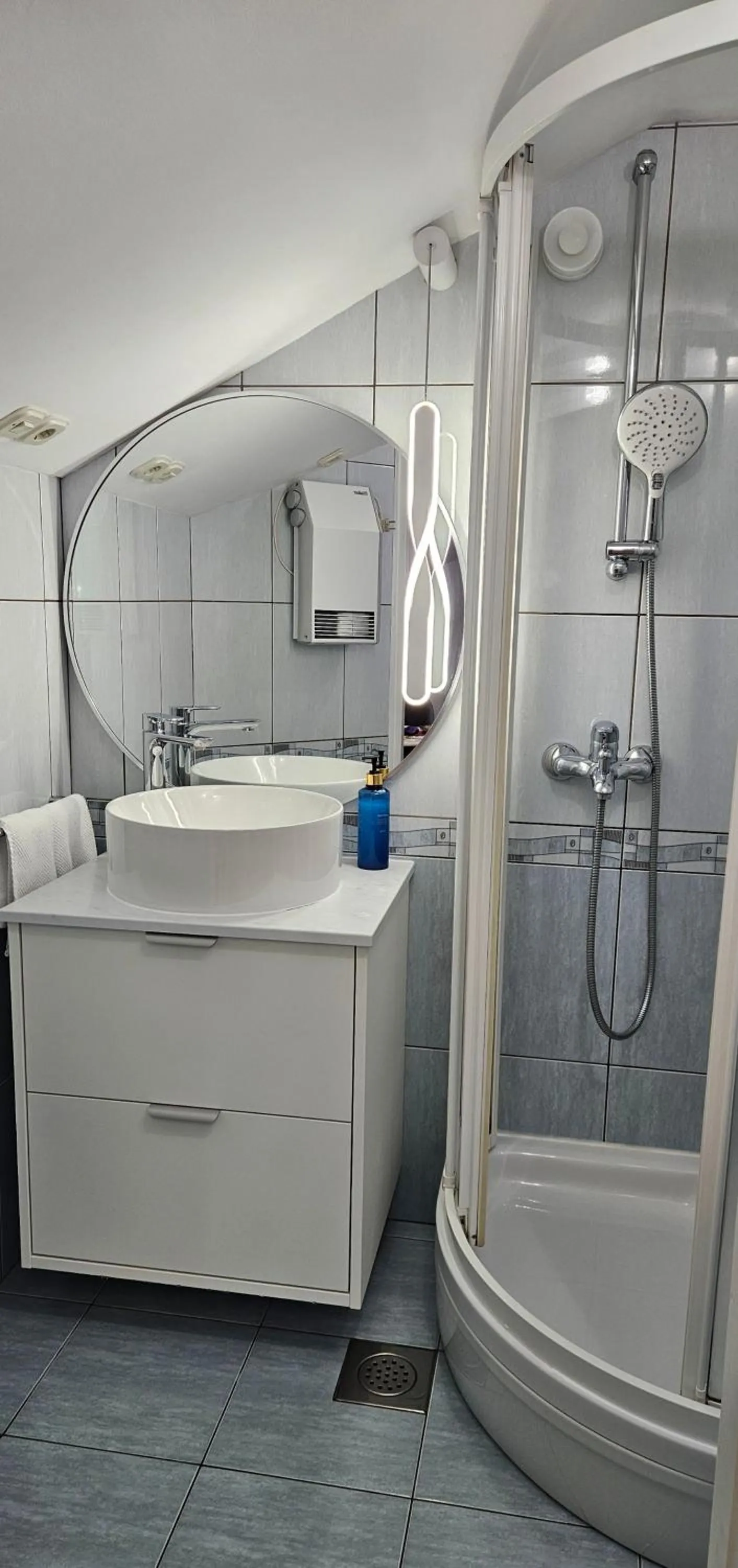 Lovely attic apartman-Melani