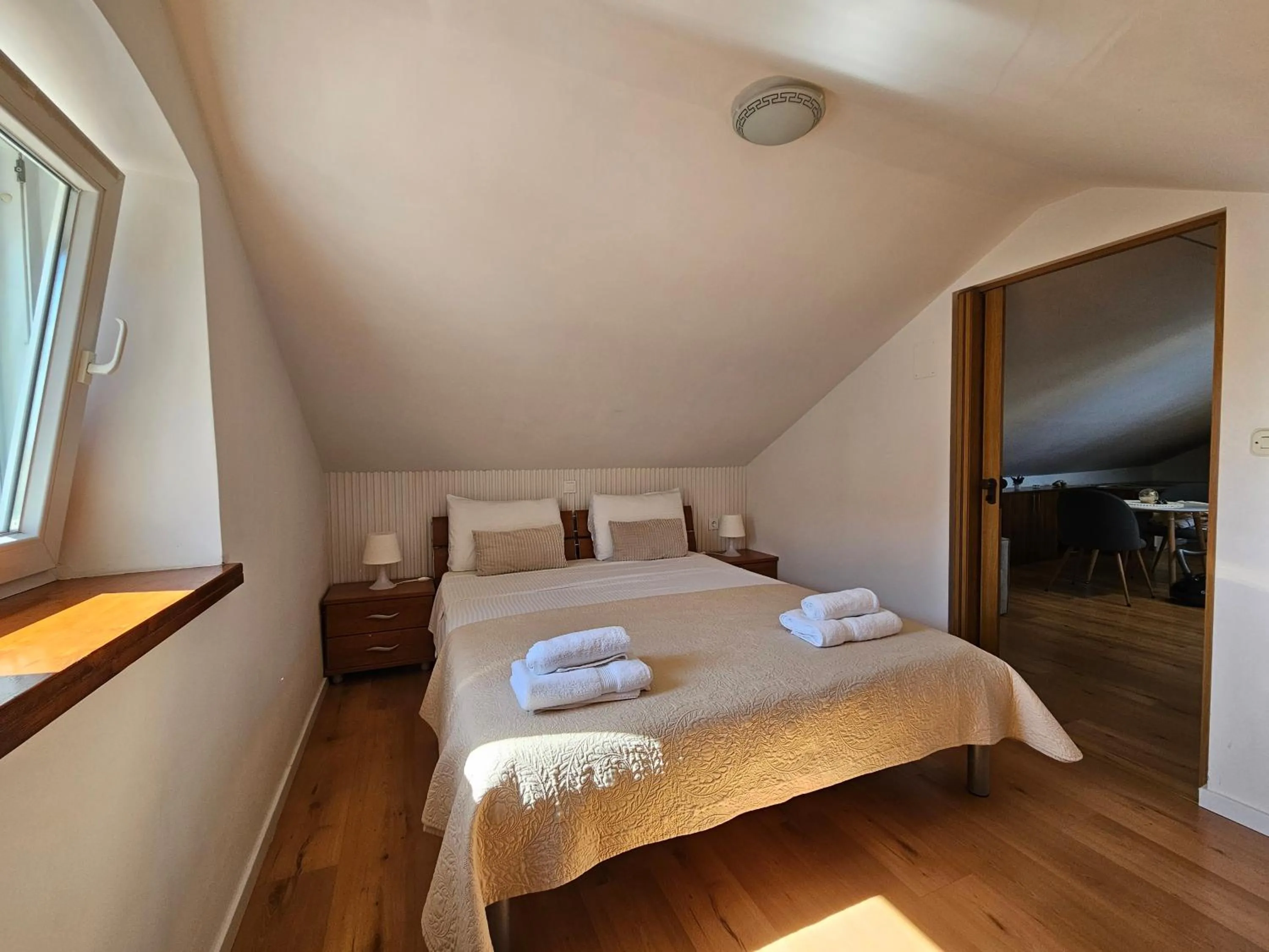 Bed in Lovely attic apartman-Melani