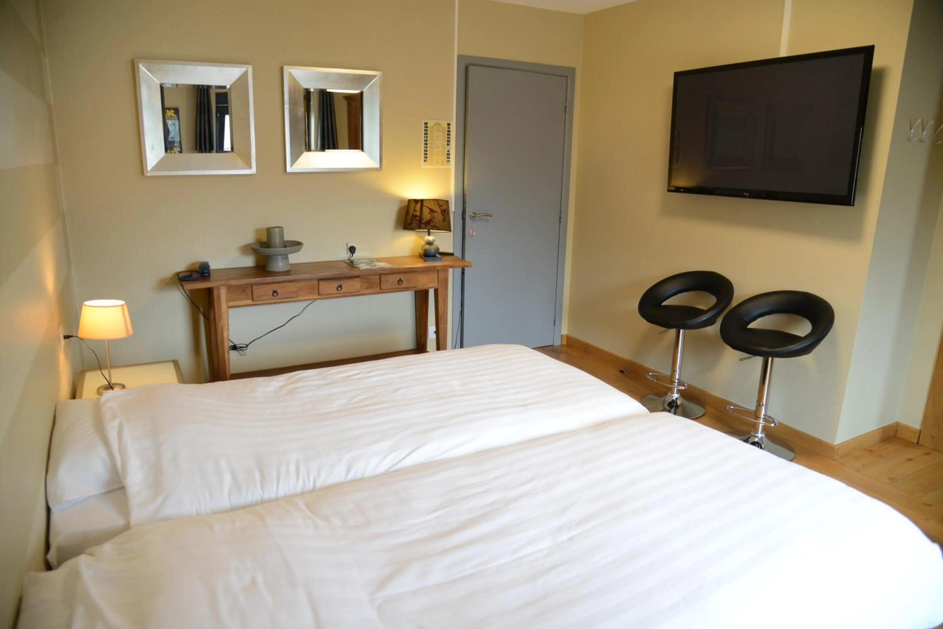 TV and multimedia, Bed in Race & Rooms