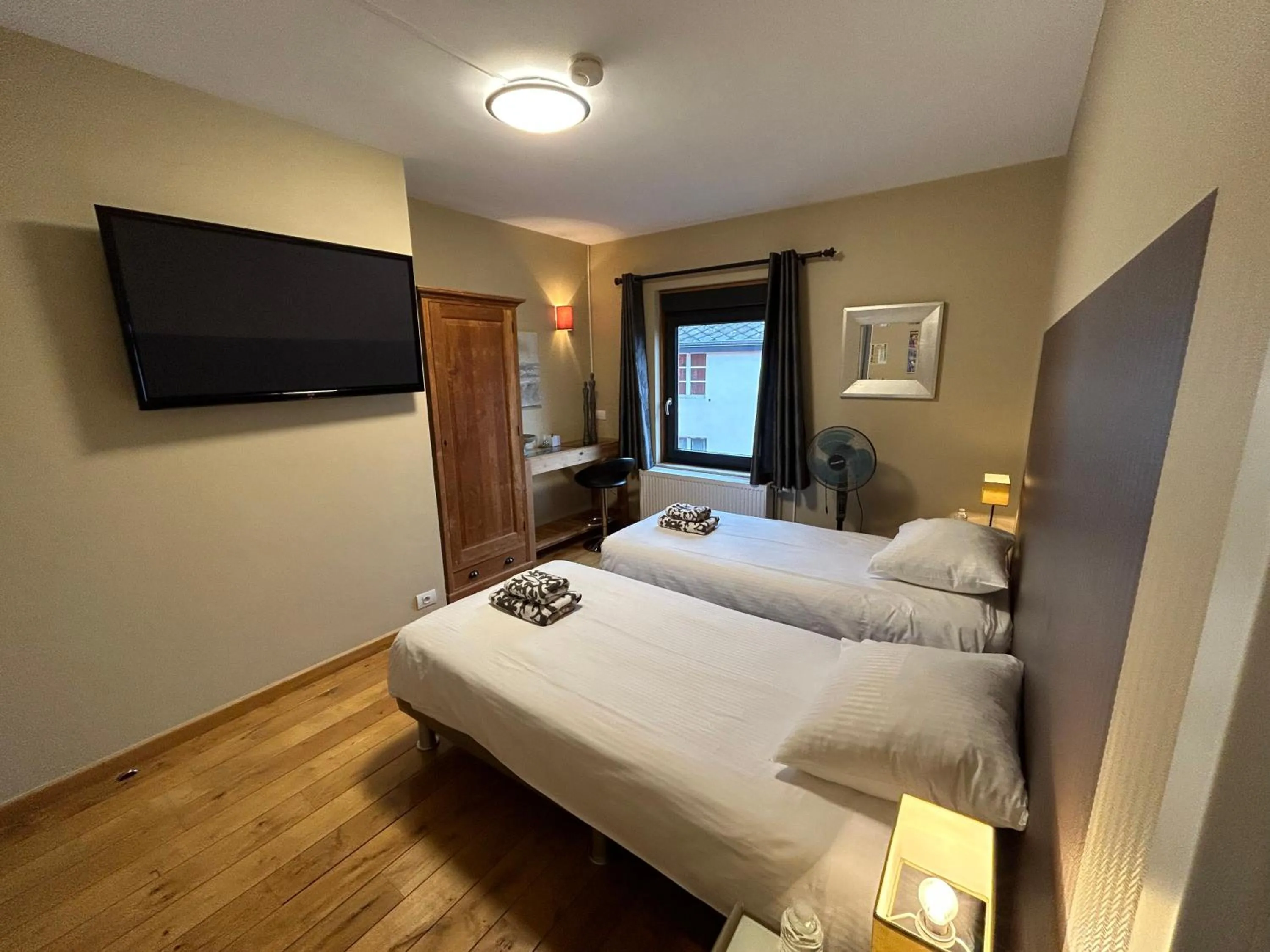 TV and multimedia, Bed in Race & Rooms
