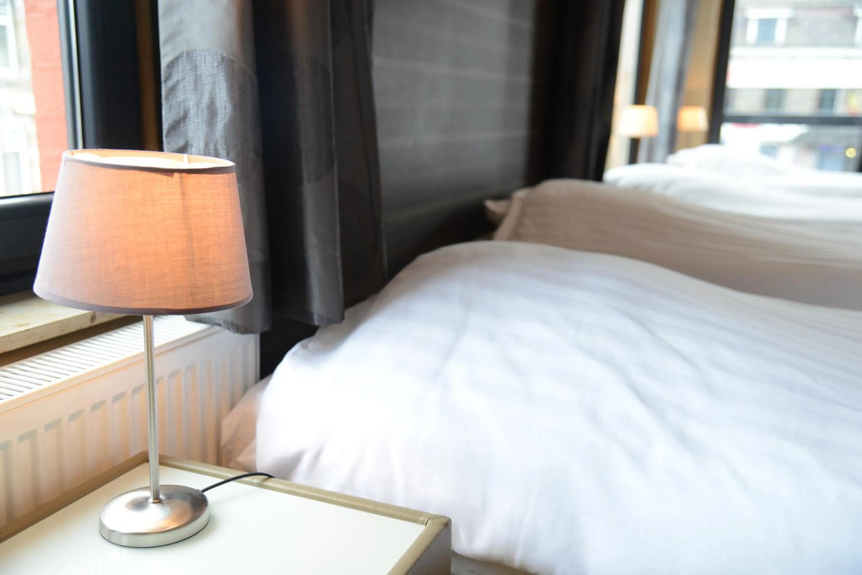 Bedroom, Bed in Race & Rooms