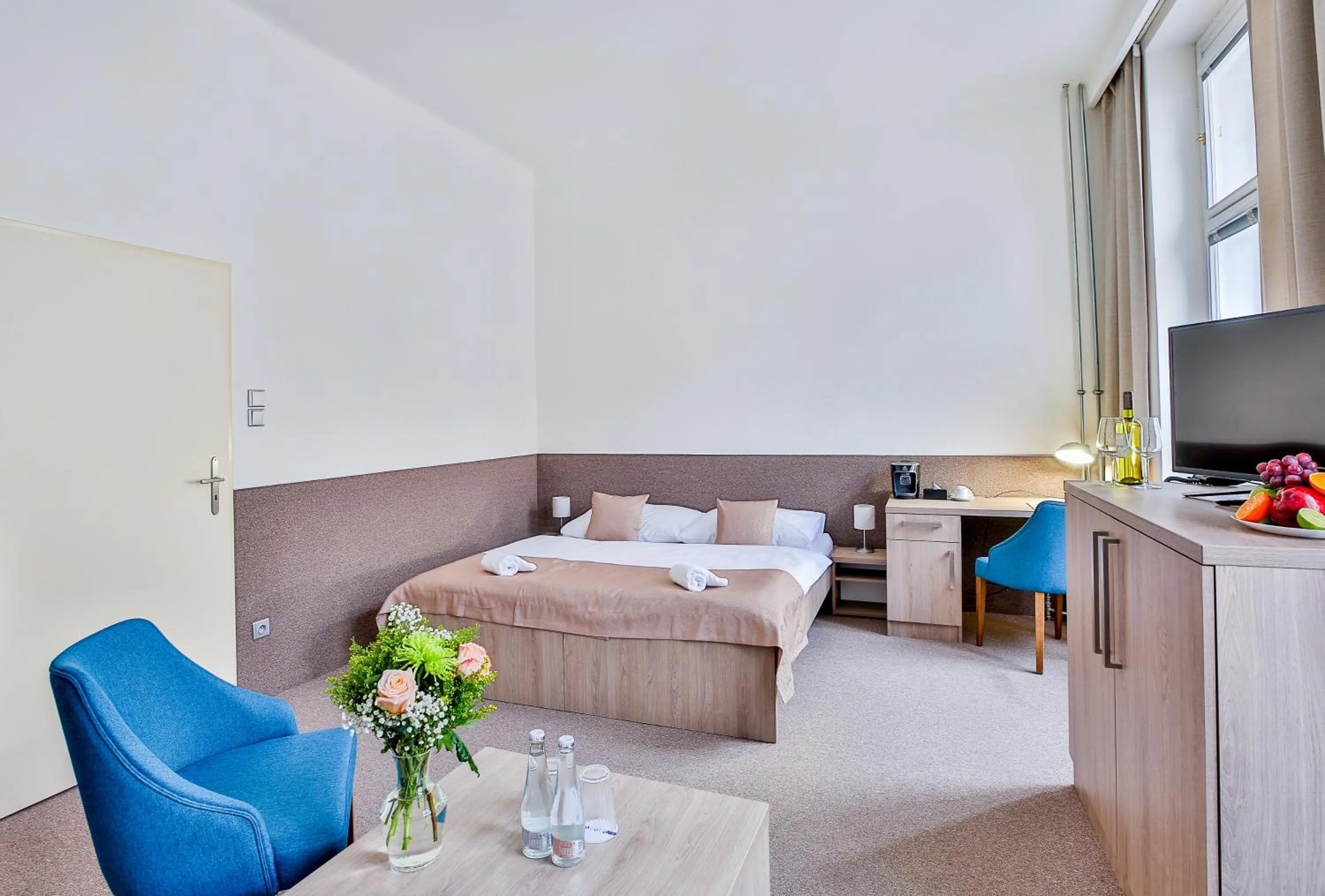 Bed in Apartments Embassy by LH