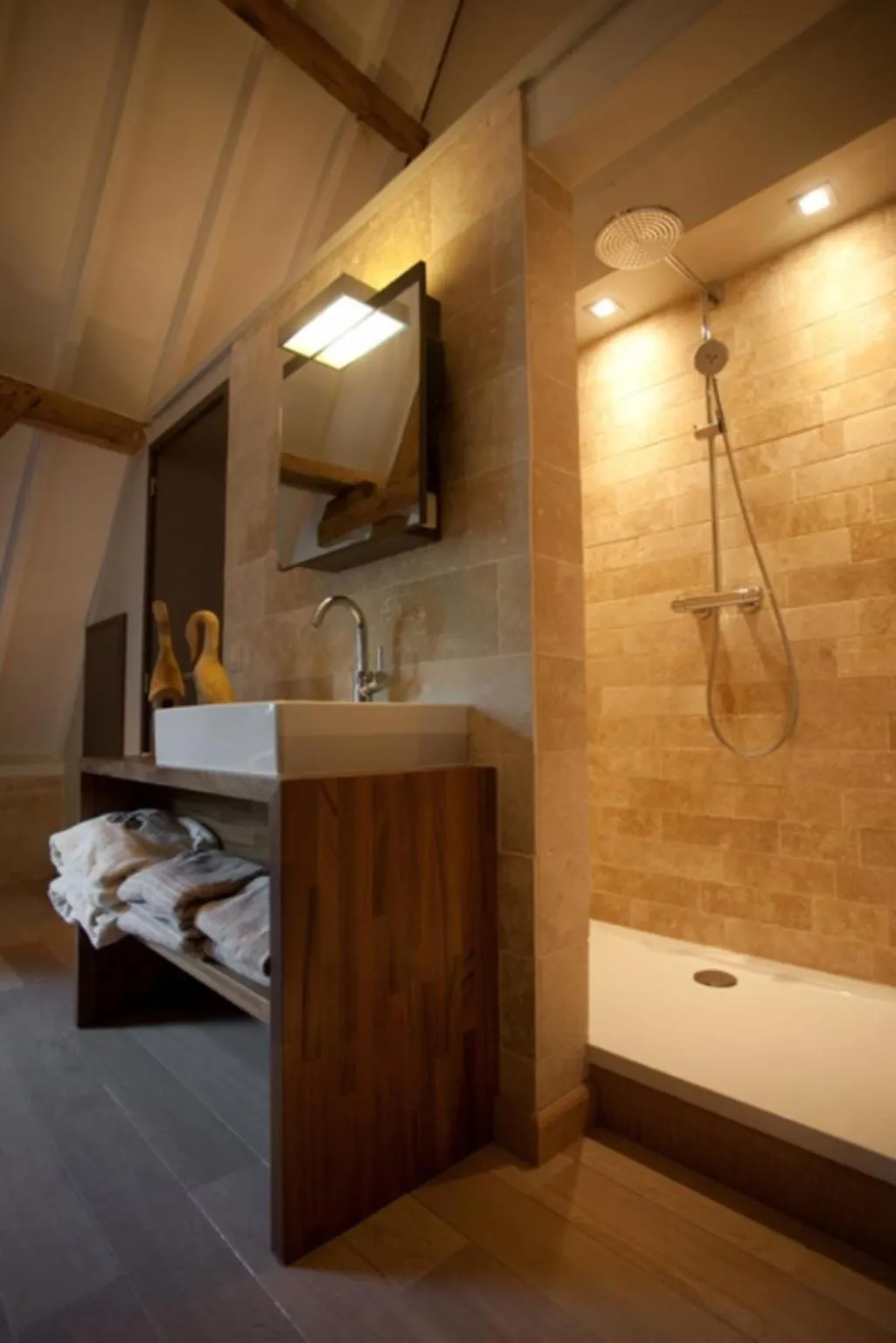 Shower in Hostellerie Hof Ter Doest