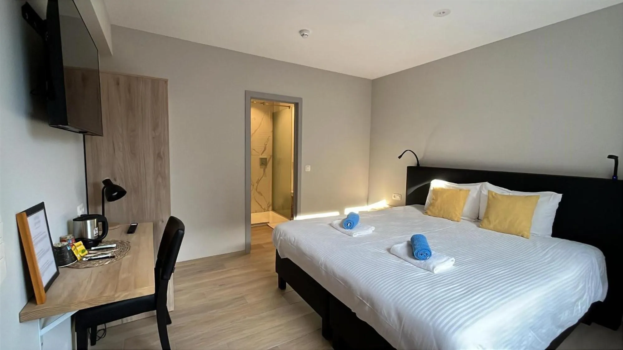 Bedroom, Bed in Hotel LA PLAGE