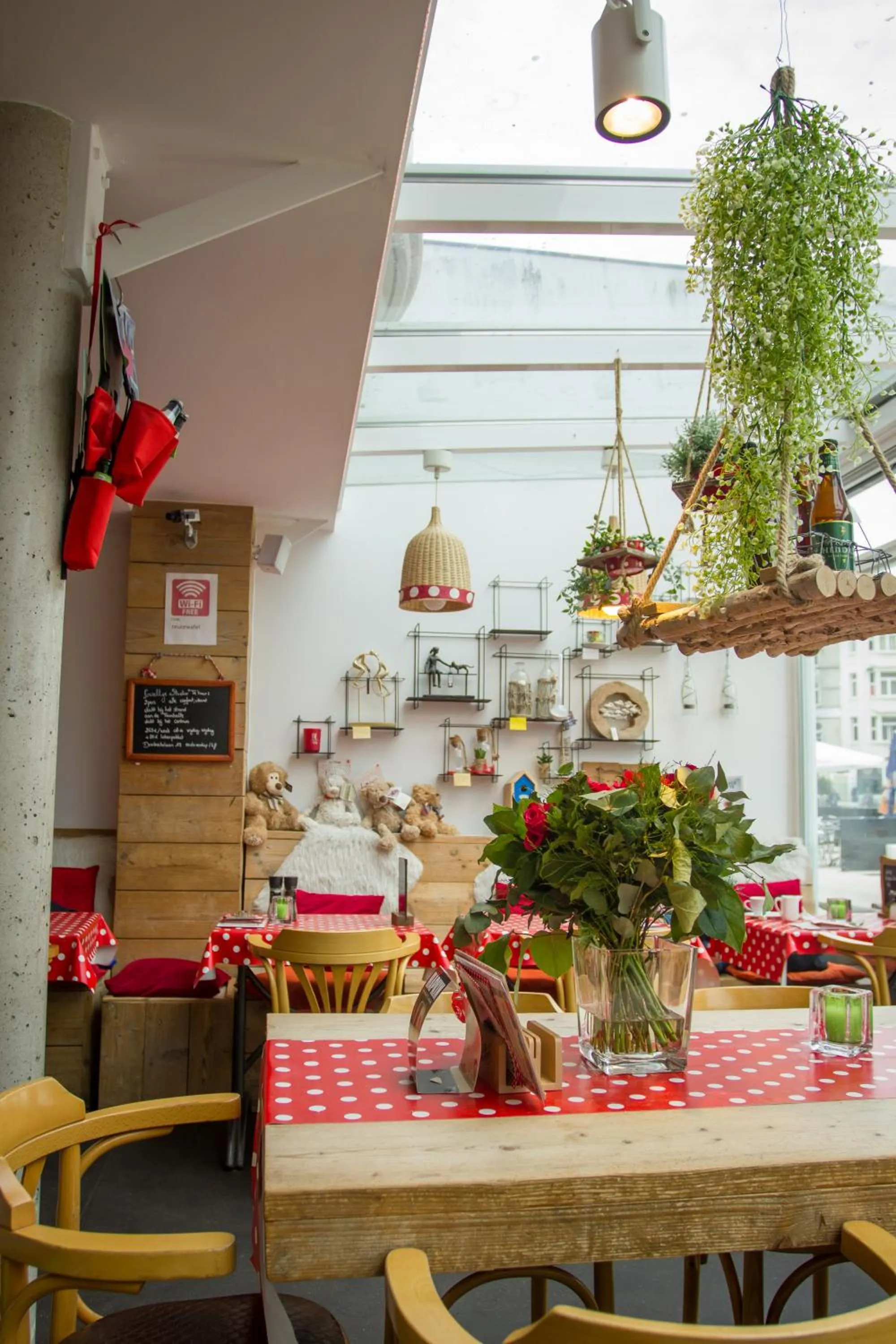 Restaurant/places to eat in Hotel Aan Zee