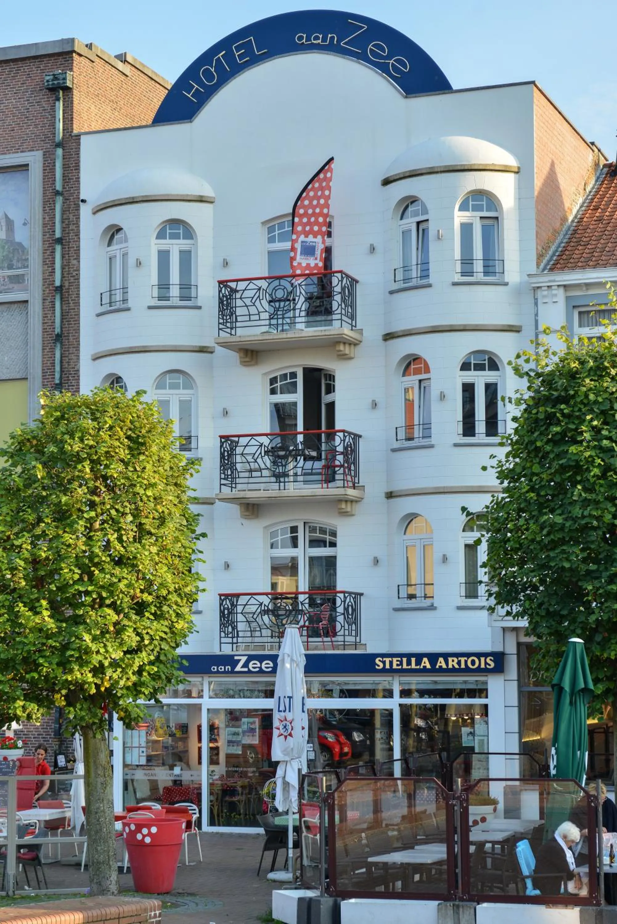 Facade/entrance in Hotel Aan Zee