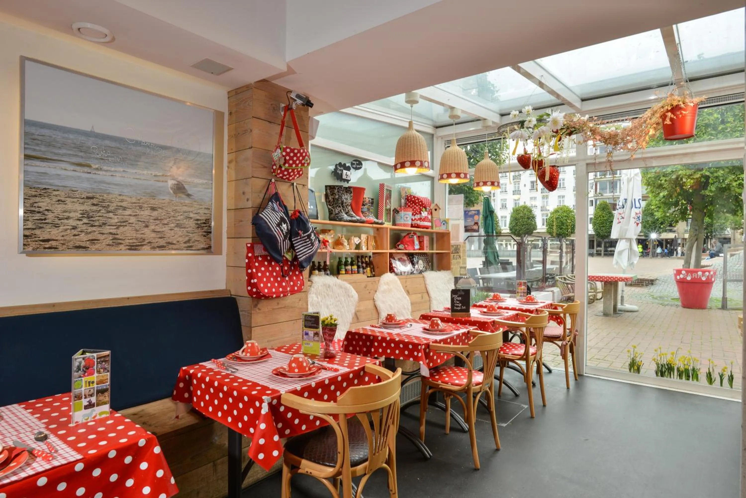 Restaurant/places to eat in Hotel Aan Zee