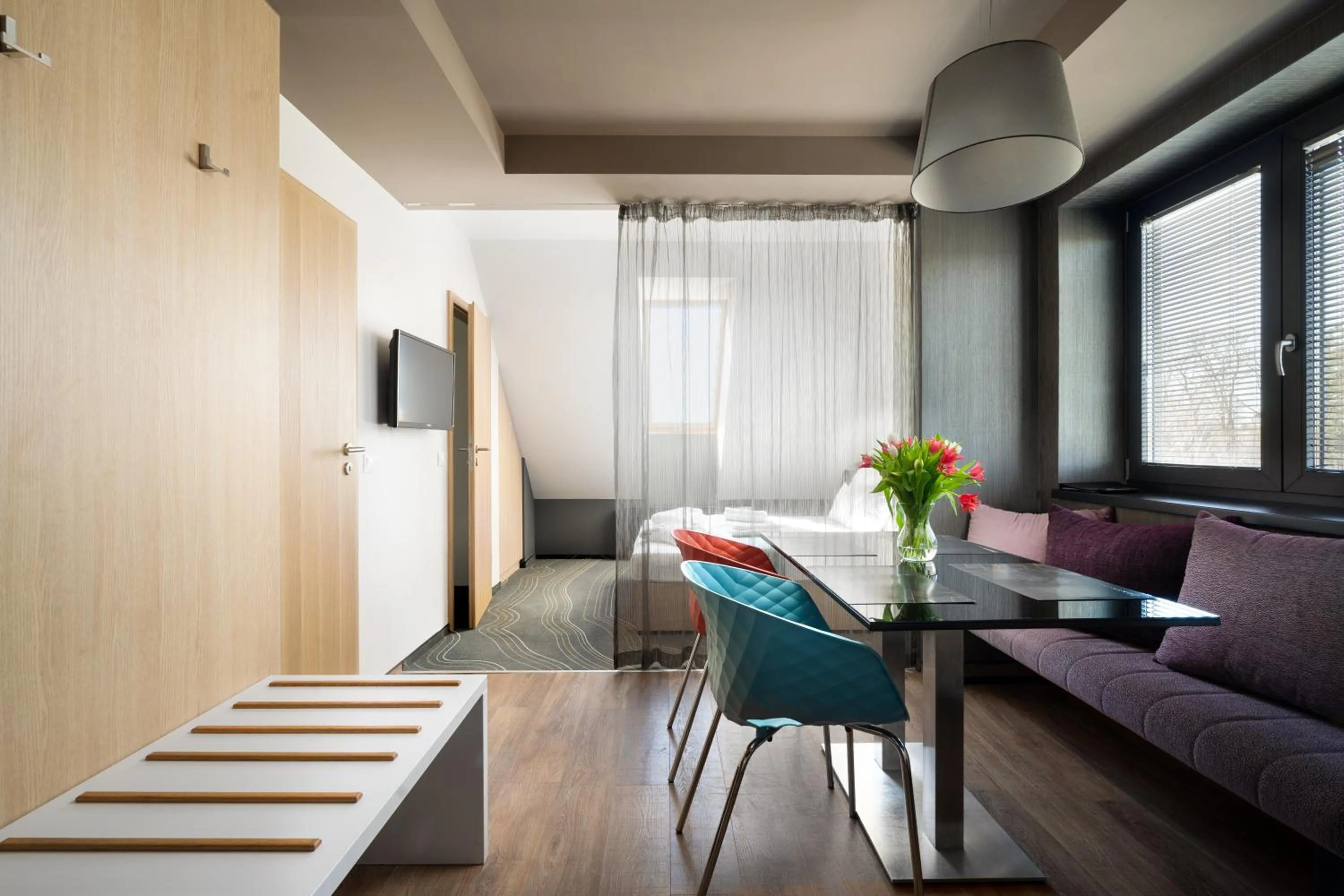 Dining area in Onyx Luxury