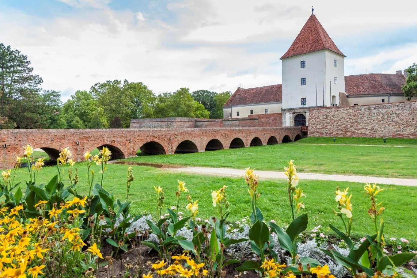 Nearby landmark in Onyx Luxury