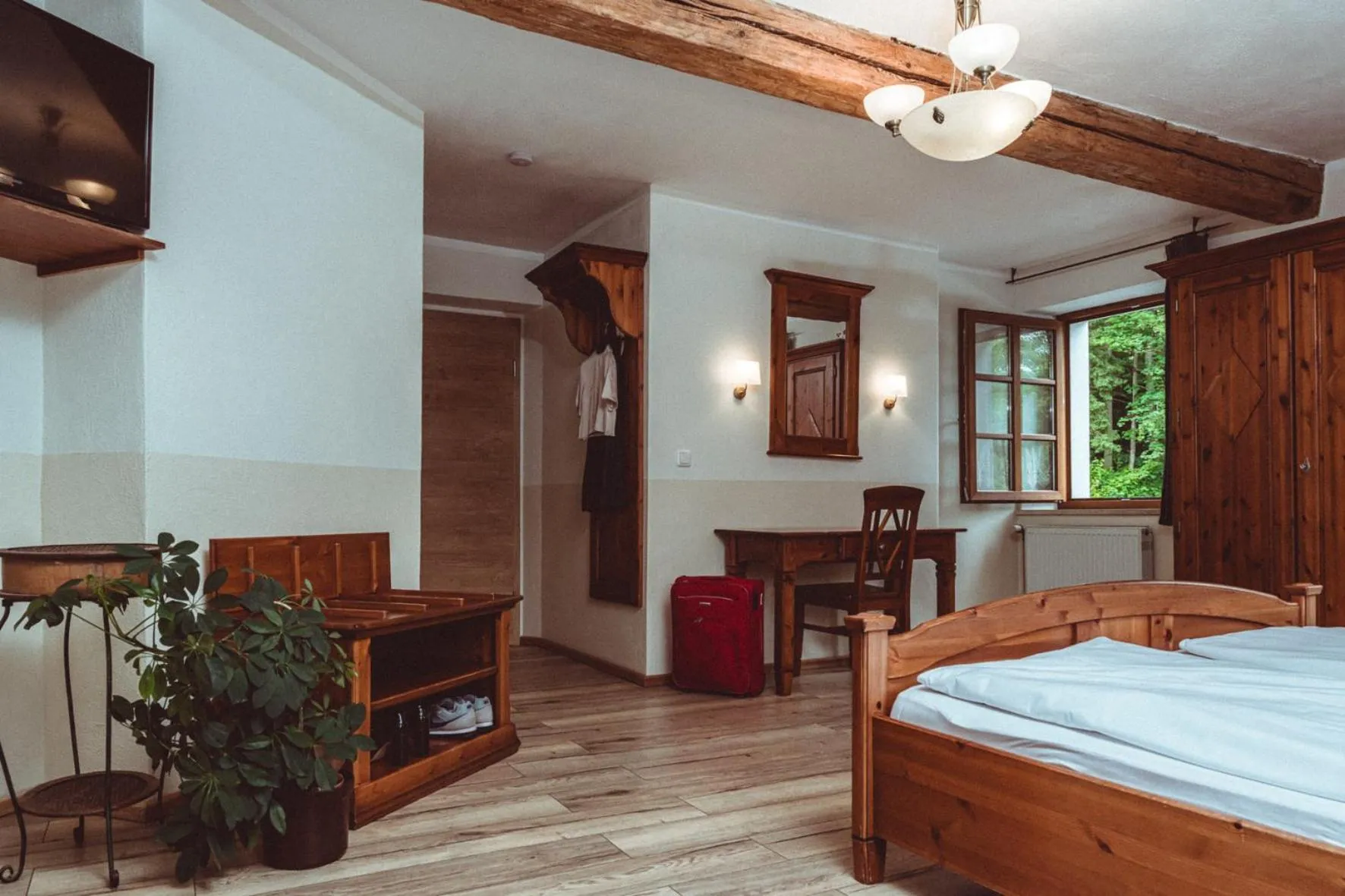 Bed in Landhotel Kahrmühle