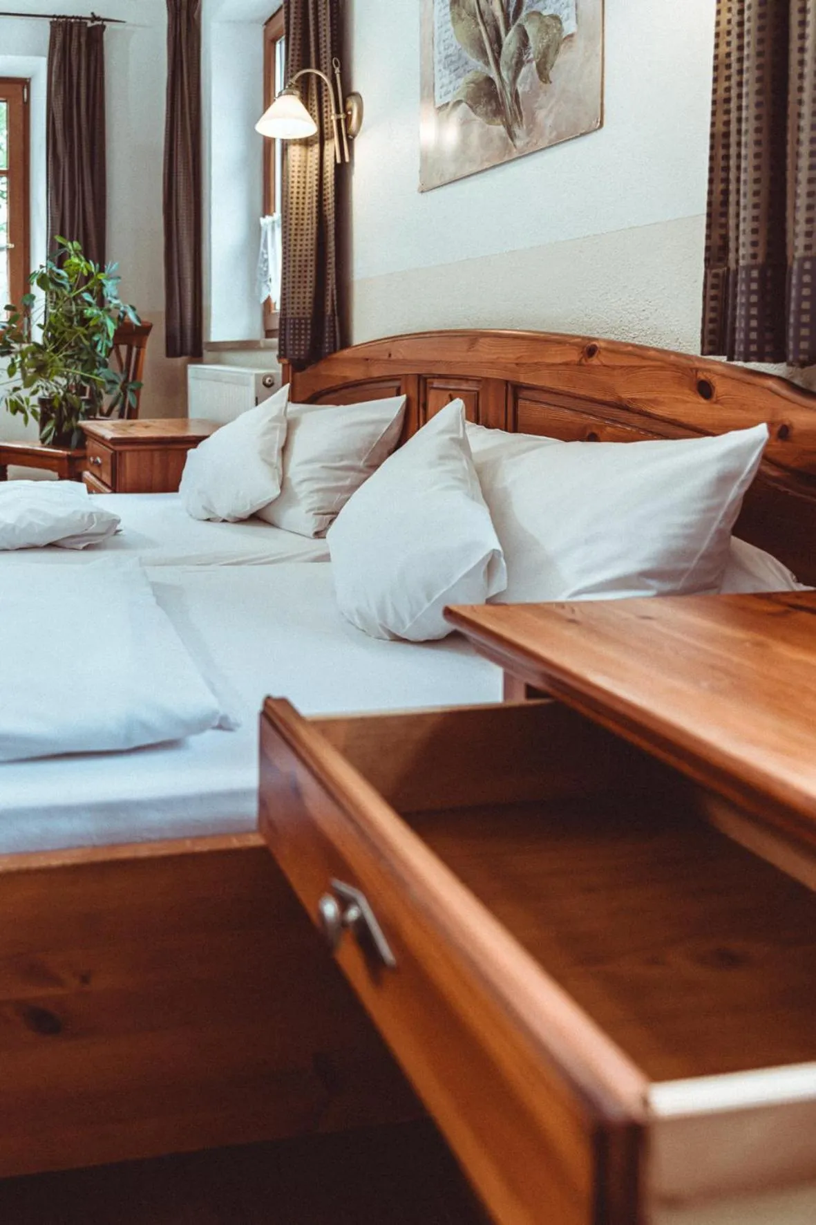 Bed in Landhotel Kahrmühle