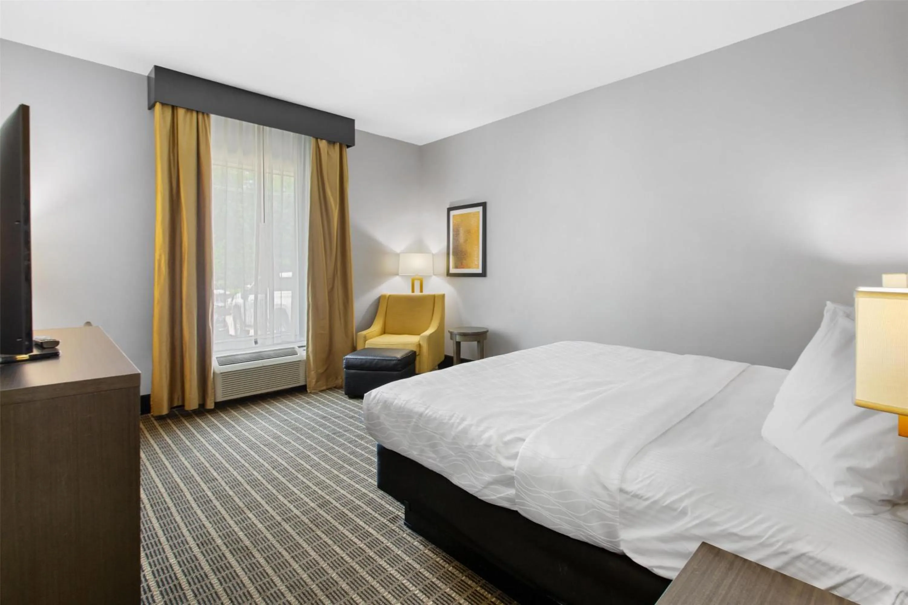 Bedroom, Bed in Best Western Plus Regency Park