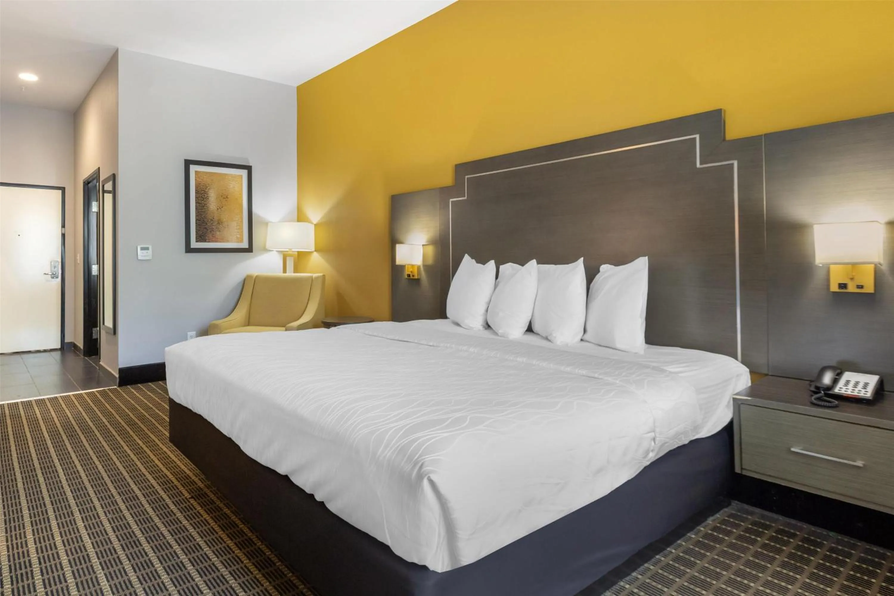 Bedroom, Bed in Best Western Plus Regency Park