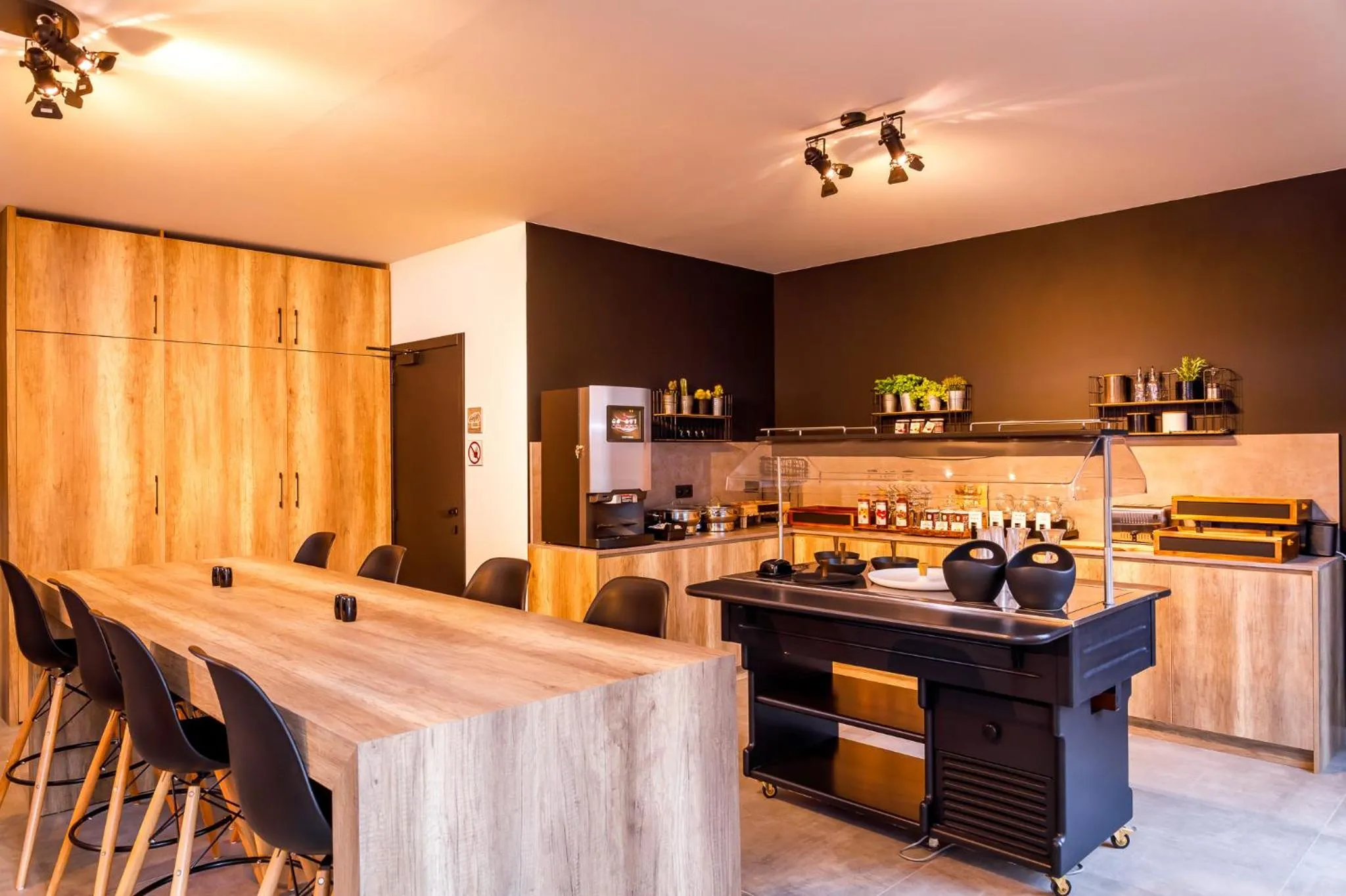 Restaurant/places to eat in B-INN Lier