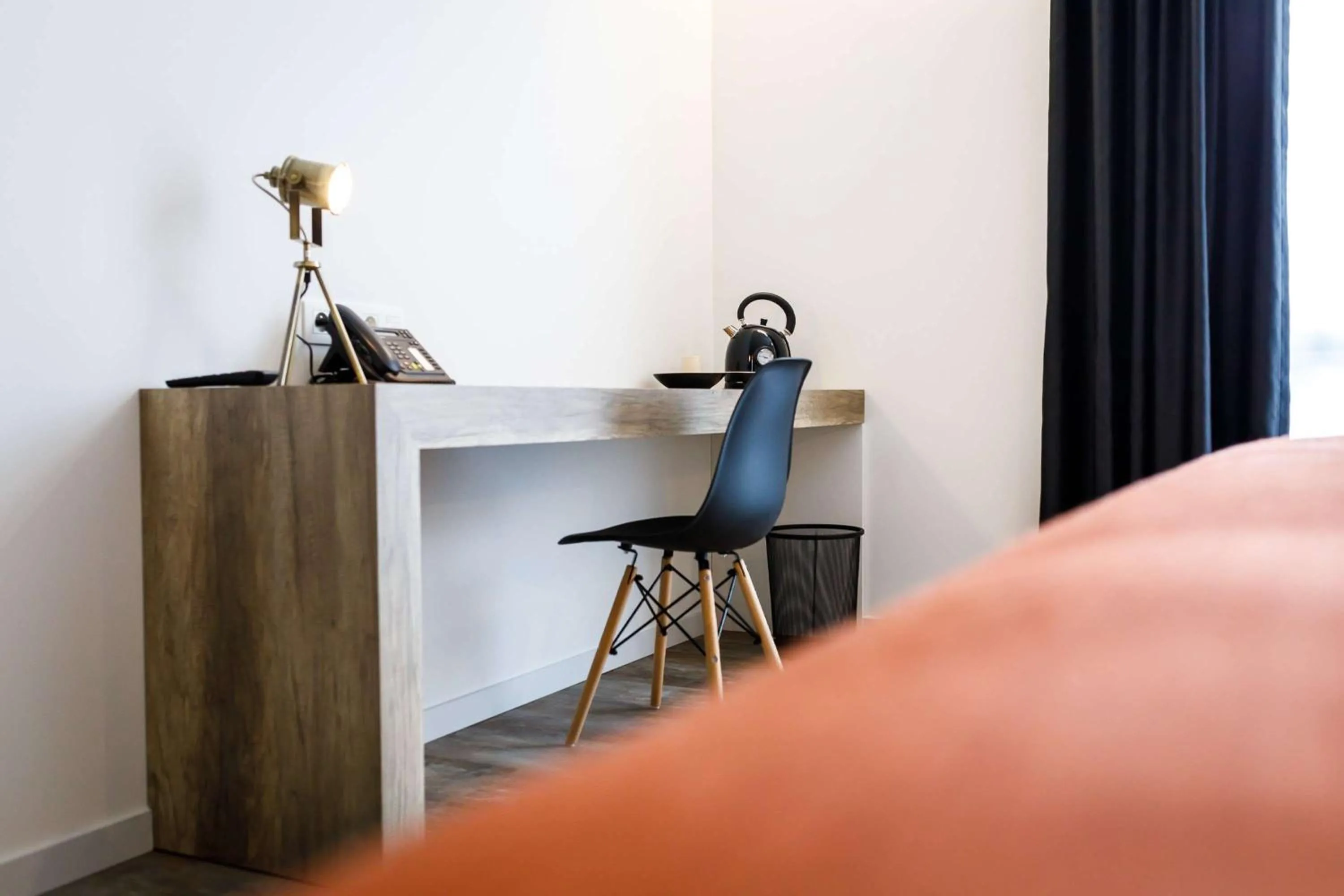 Photo of the whole room in B-INN Lier