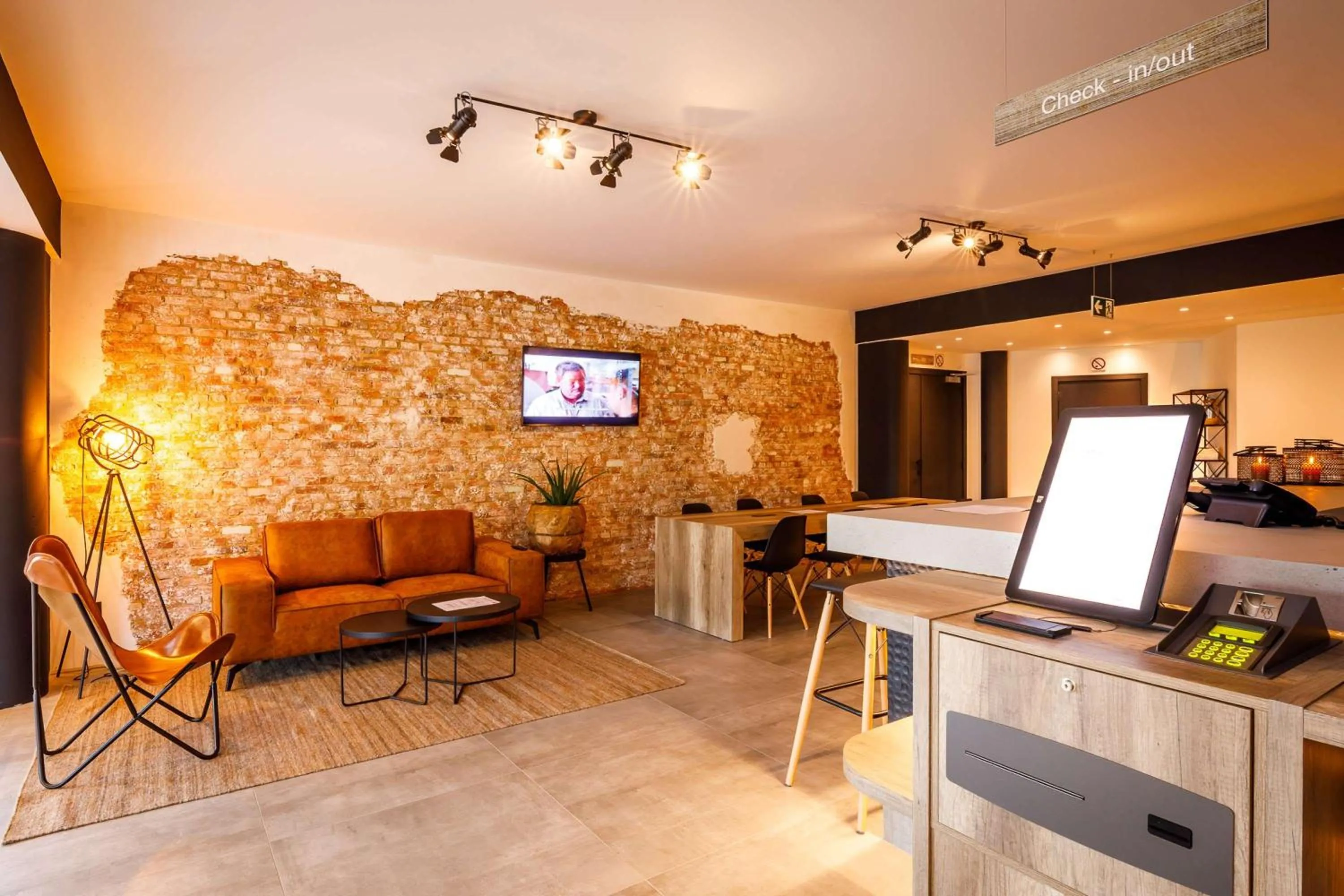 Lobby or reception in B-INN Lier