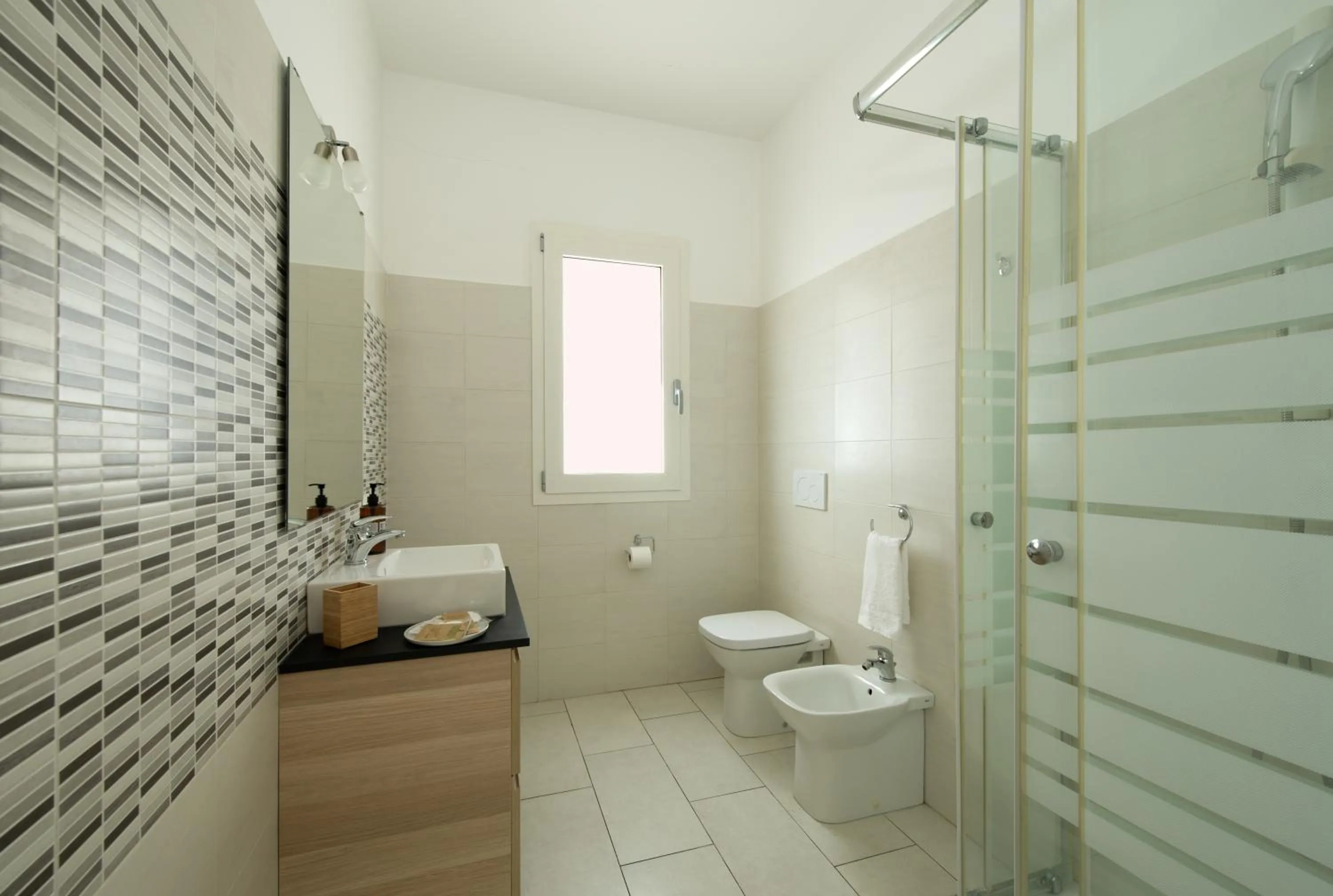 Shower in Isola Charm B&B - Pool & Nature Stay