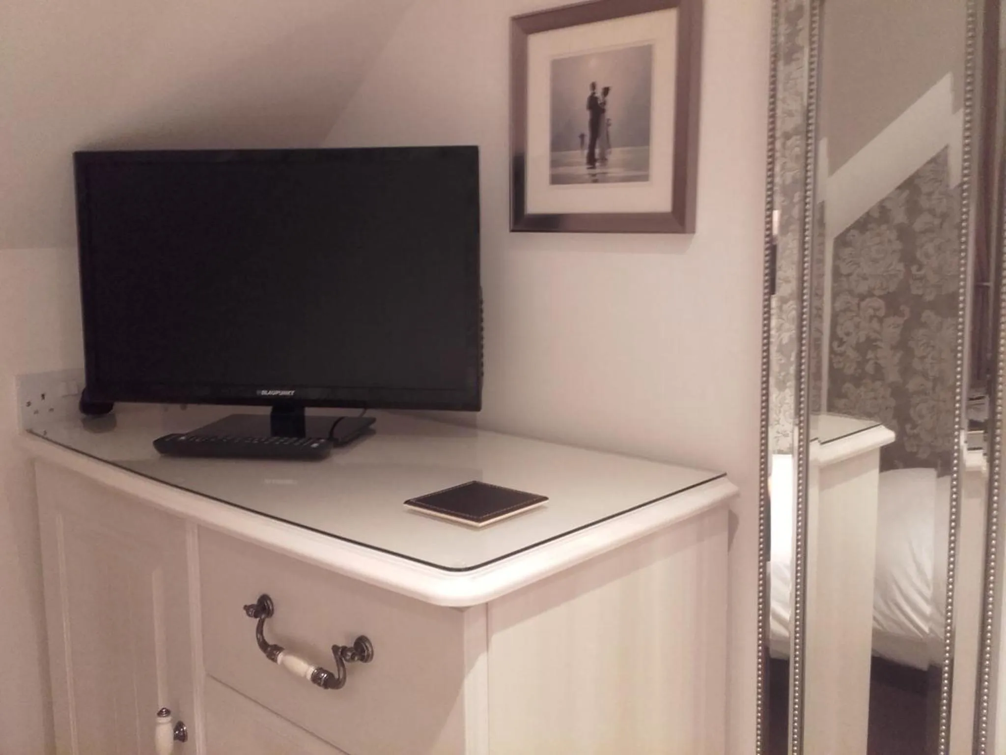 TV and multimedia in Eastdale Bed and Breakfast