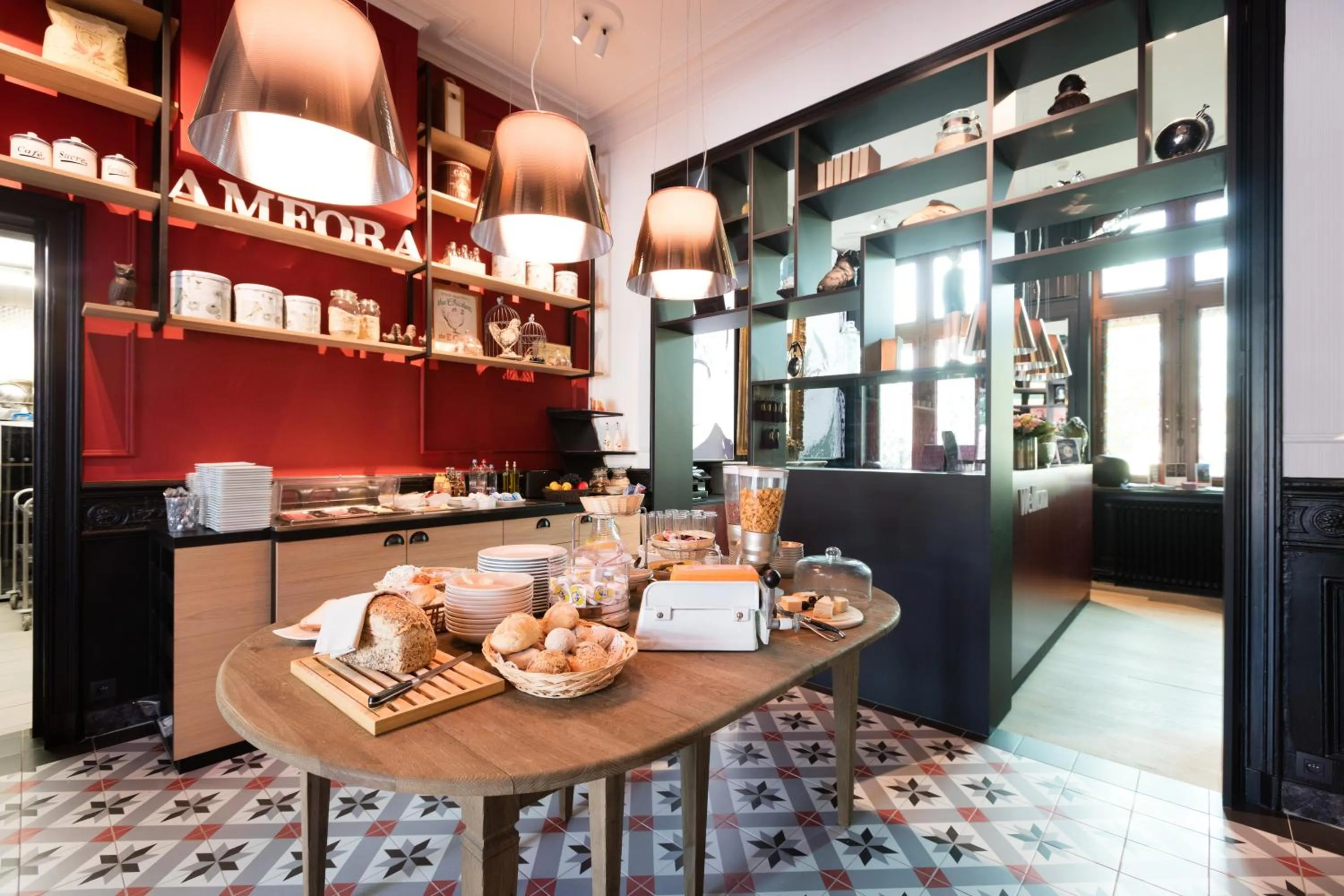 Restaurant/places to eat in Hotel Amfora