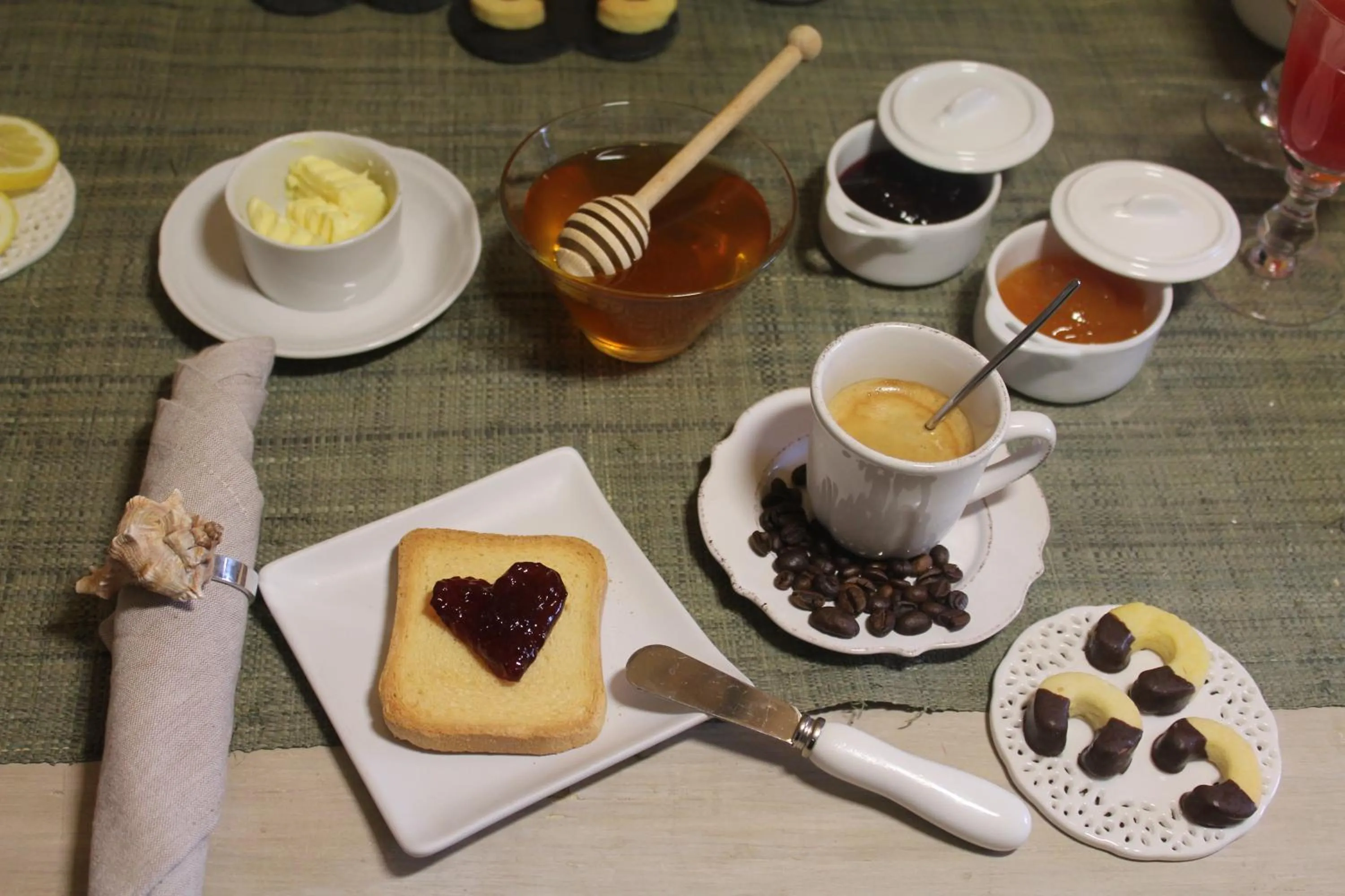 Breakfast in Marè Rooms Bari old town center