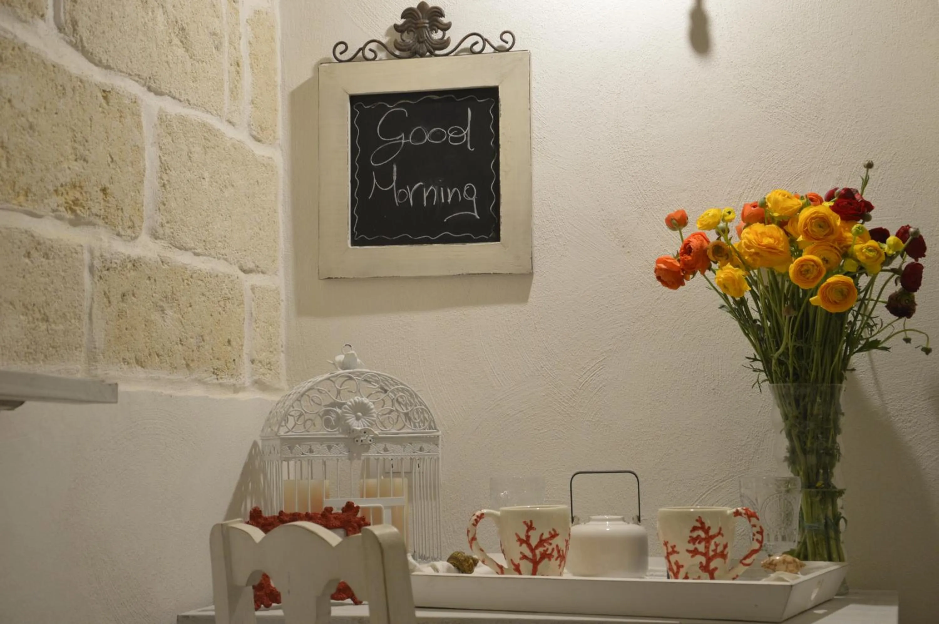 Coffee/tea facilities in Marè Rooms Bari old town center