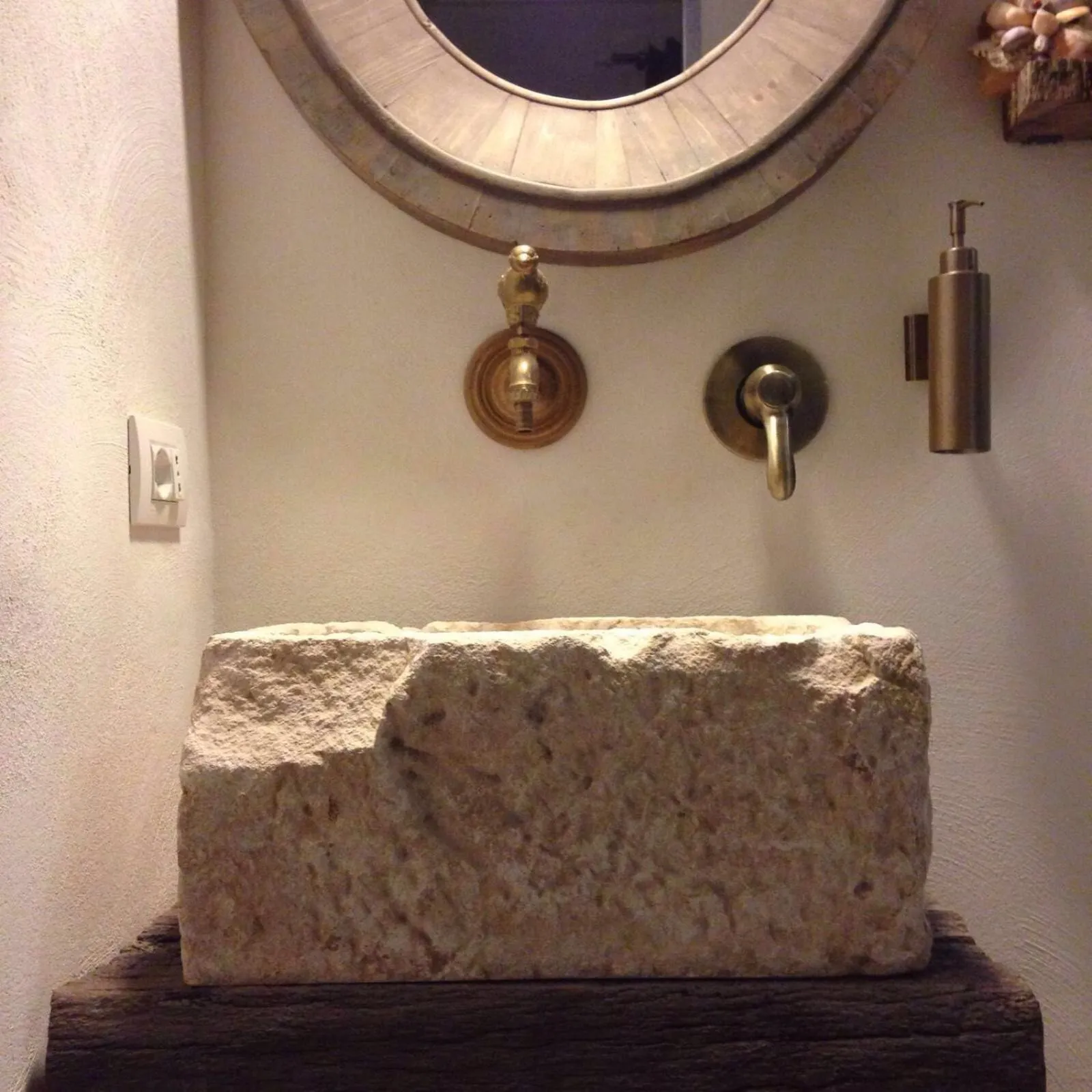 Bathroom in Marè Rooms Bari old town center