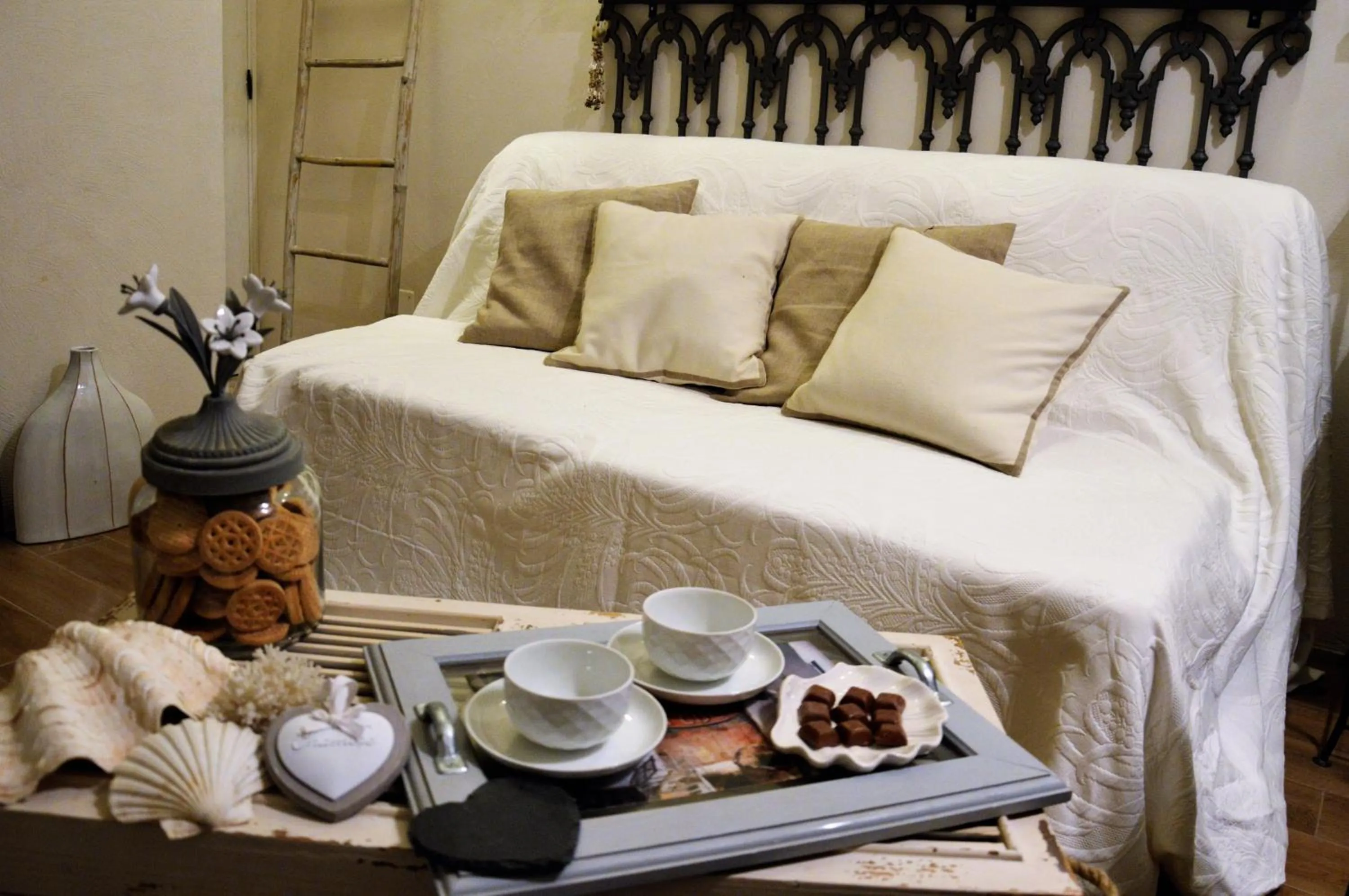 Bed in Marè Rooms Bari old town center