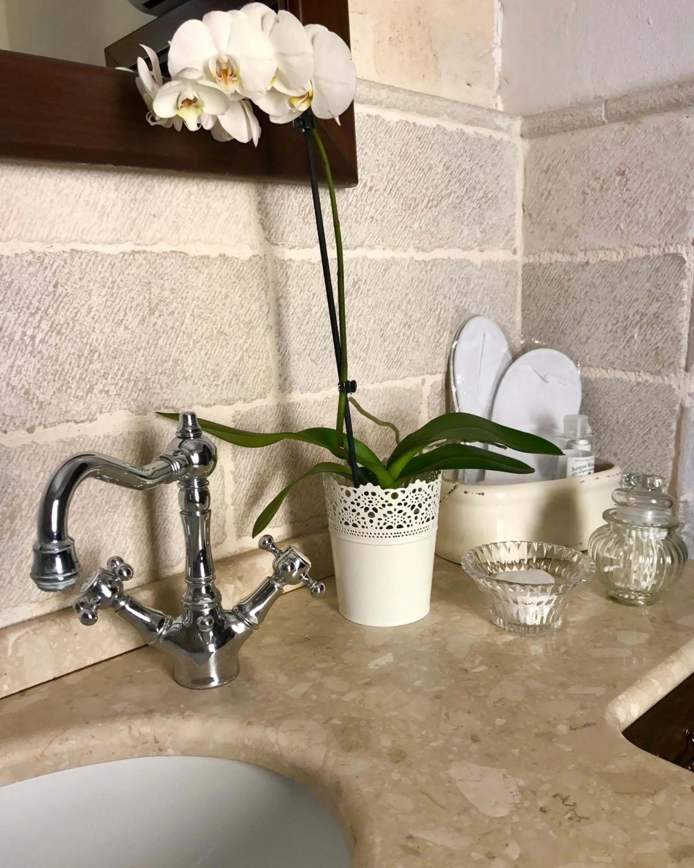 Bathroom in Marè Rooms Bari old town center