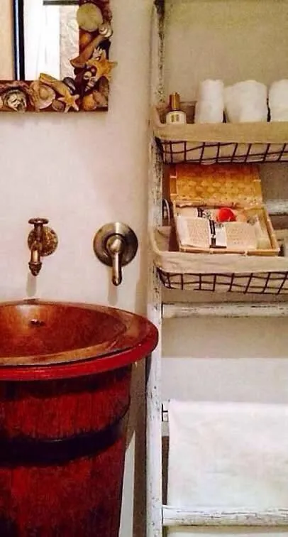 Bathroom in Marè Rooms Bari old town center