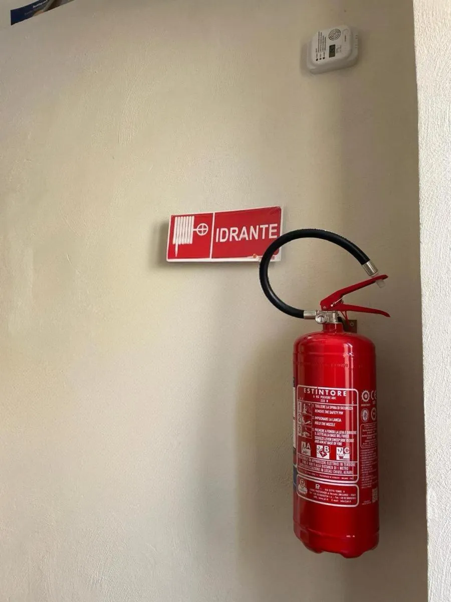 Text overlay in Marè Rooms Bari old town center