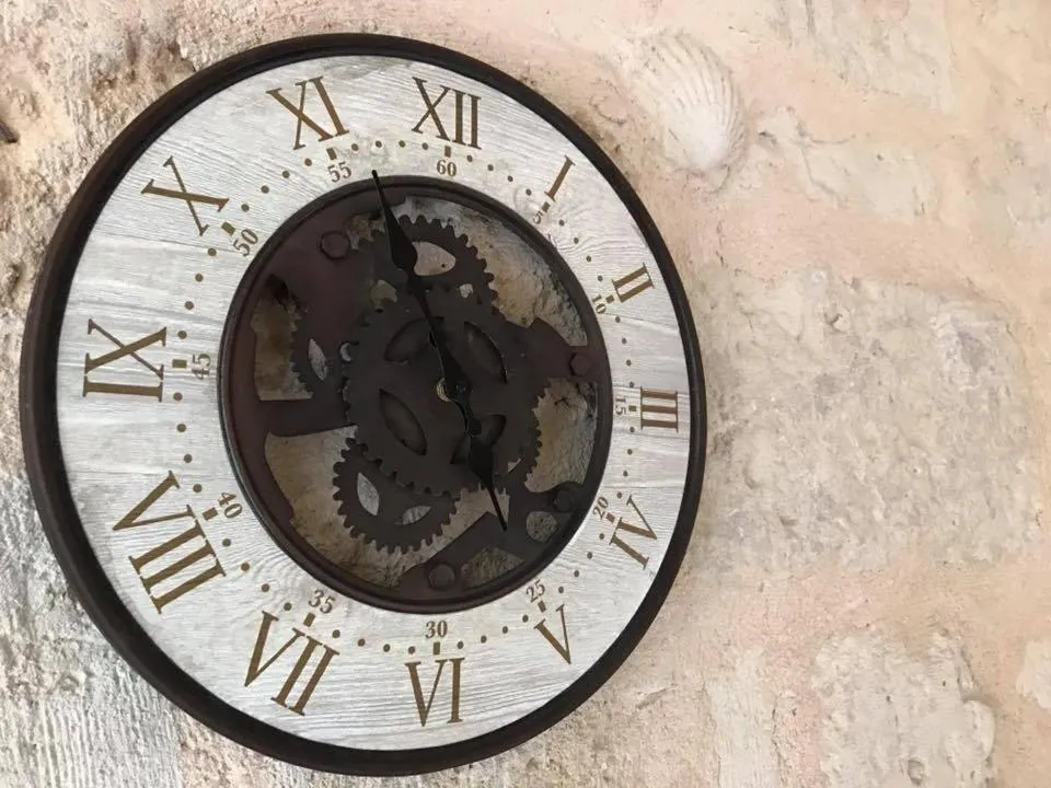 Decorative detail in Marè Rooms Bari old town center