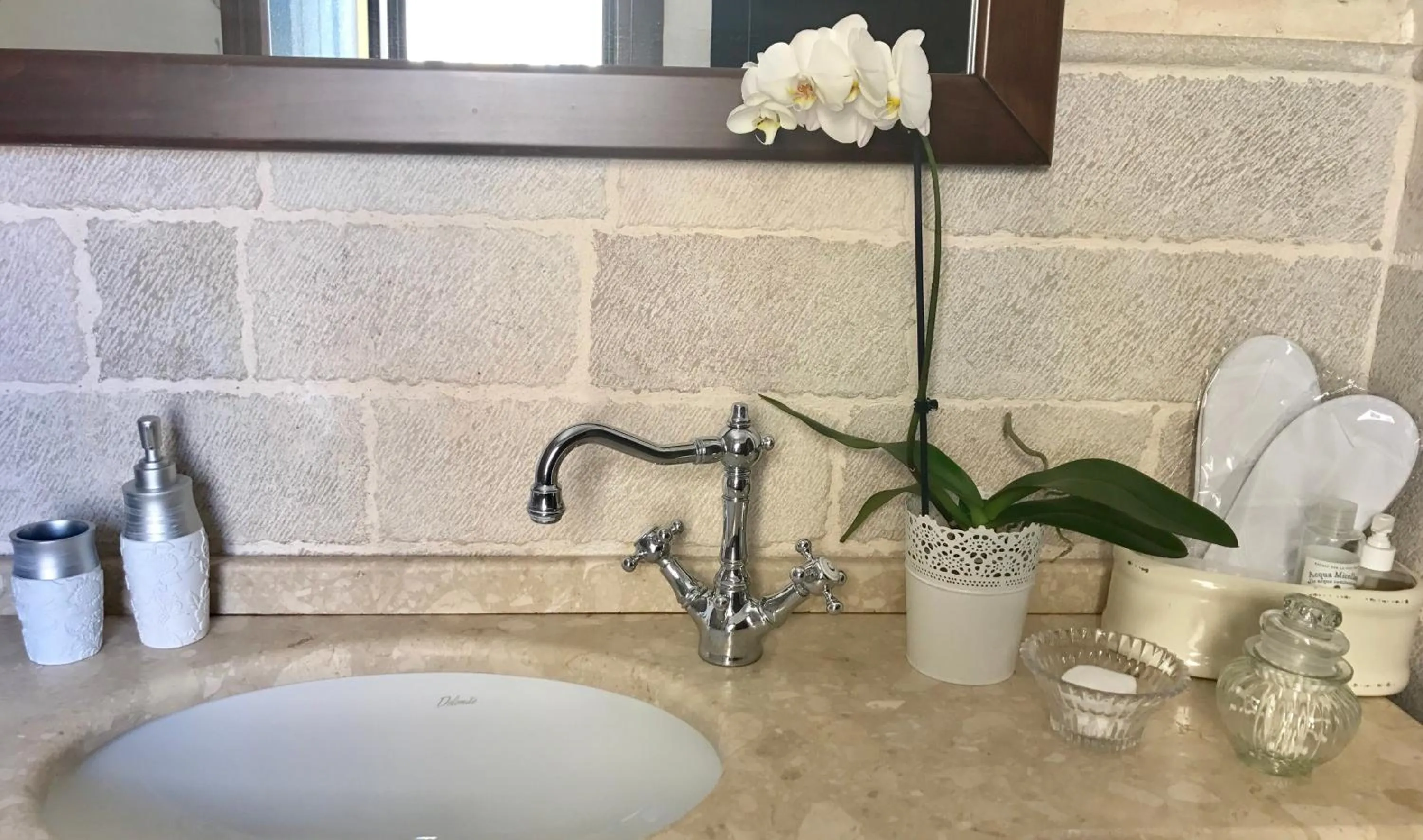 Bathroom in Marè Rooms Bari old town center