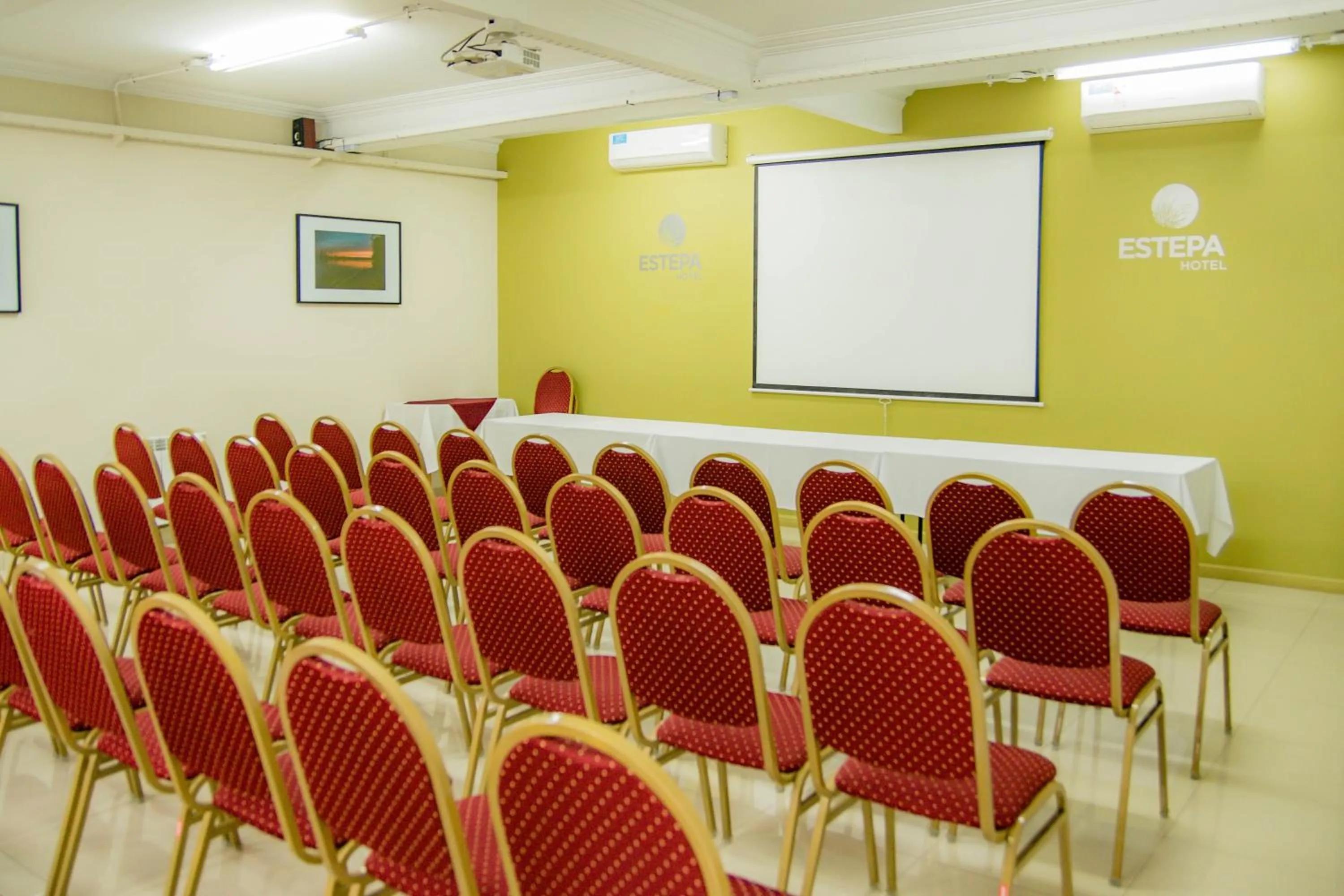 Meeting/conference room in Estepa Hotel