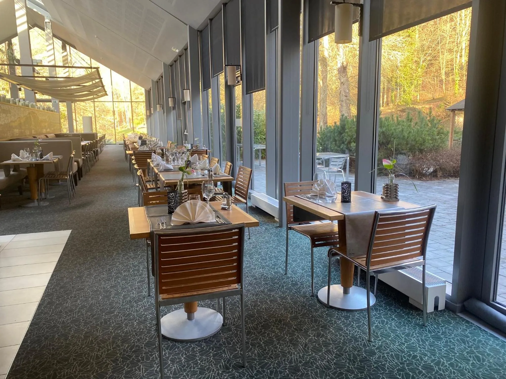 Restaurant/places to eat in Castel de Pont-a-Lesse