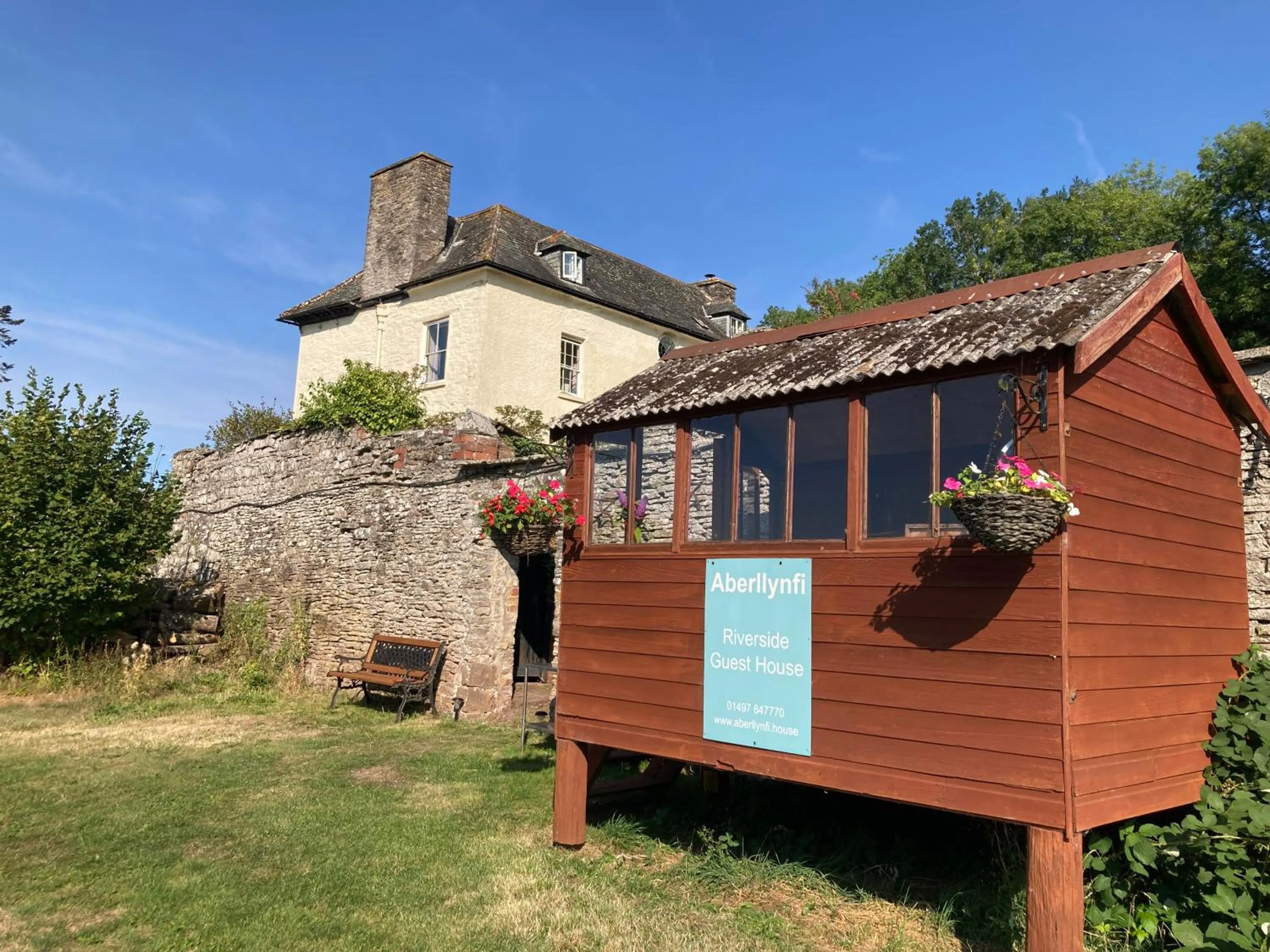 Kitchen or kitchenette in Aberllynfi Riverside Guest House