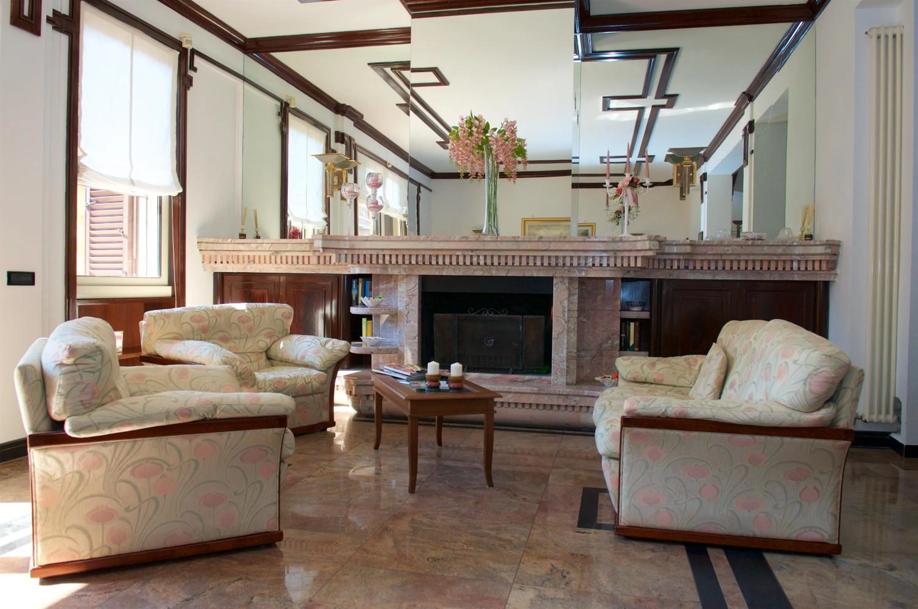 Living room in La Maison Royale Bed & Breakfast